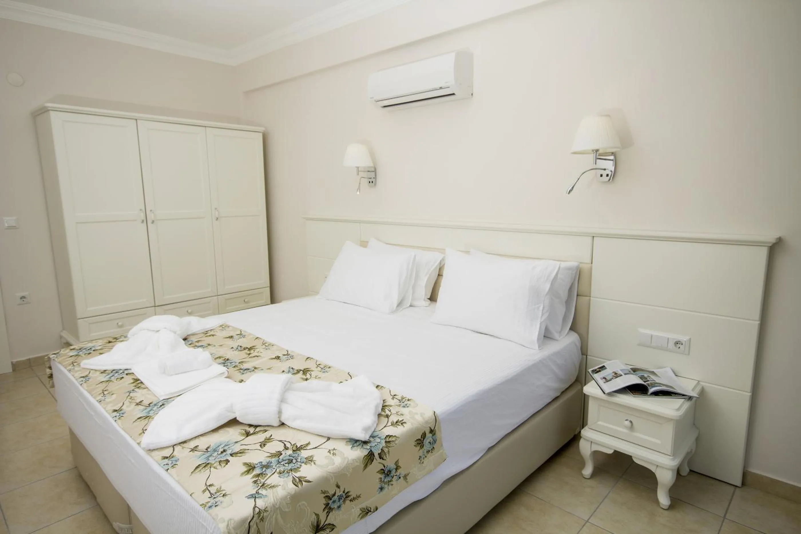 Photo of the whole room, Bed in Sovalye Hotel