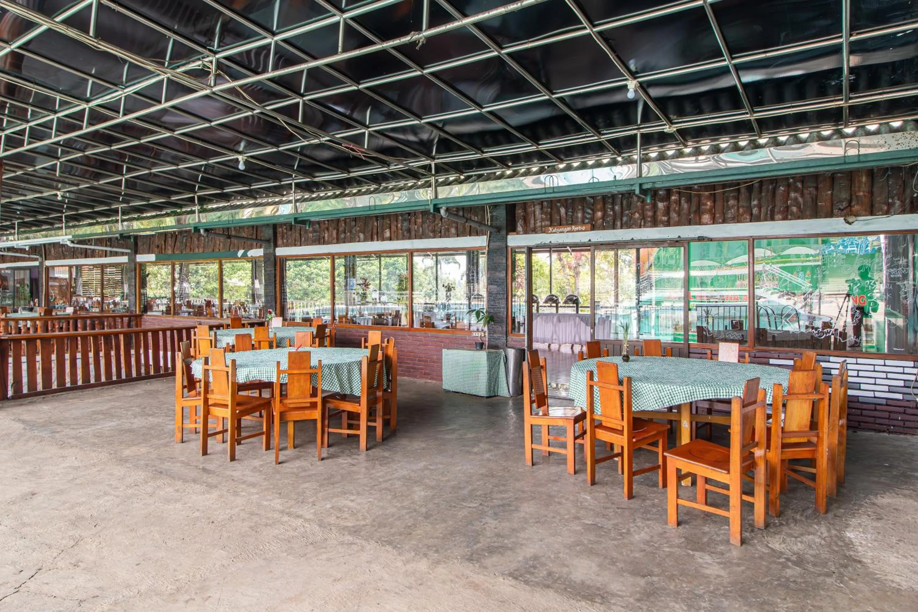 Restaurant/places to eat in Nirwana Lembang