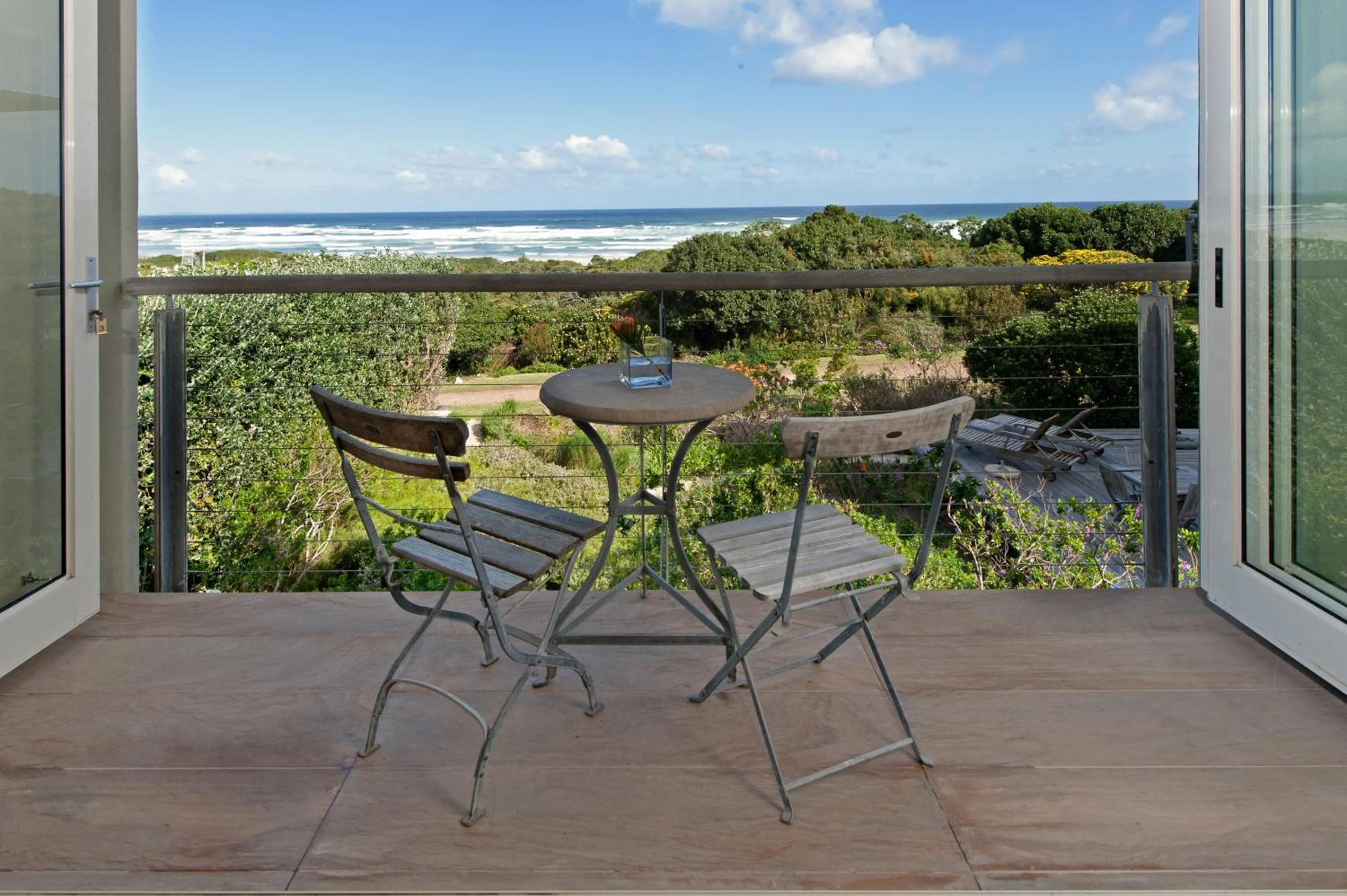 Day in Mosselberg on Grotto Beach