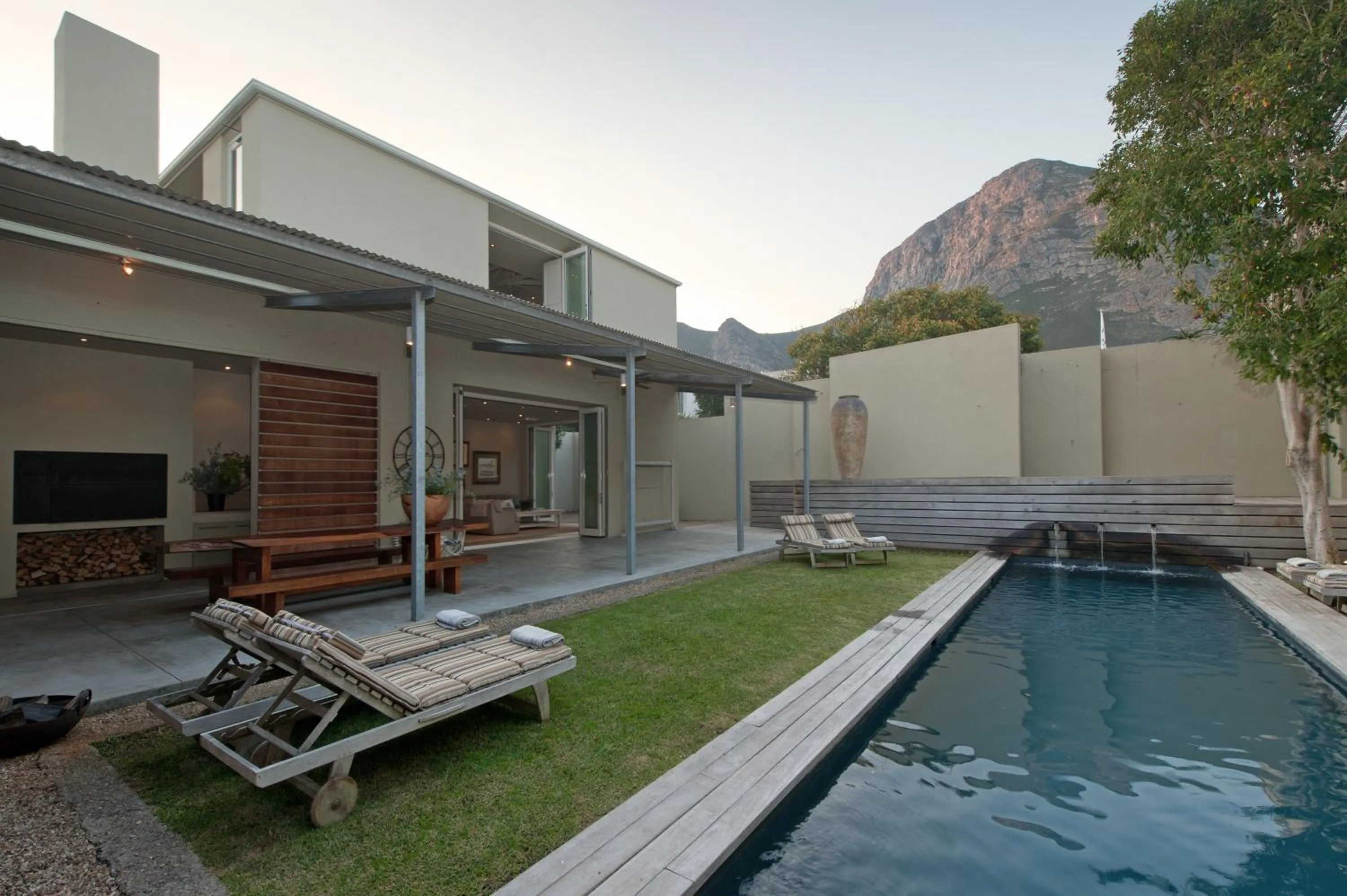 Facade/entrance in Mosselberg on Grotto Beach
