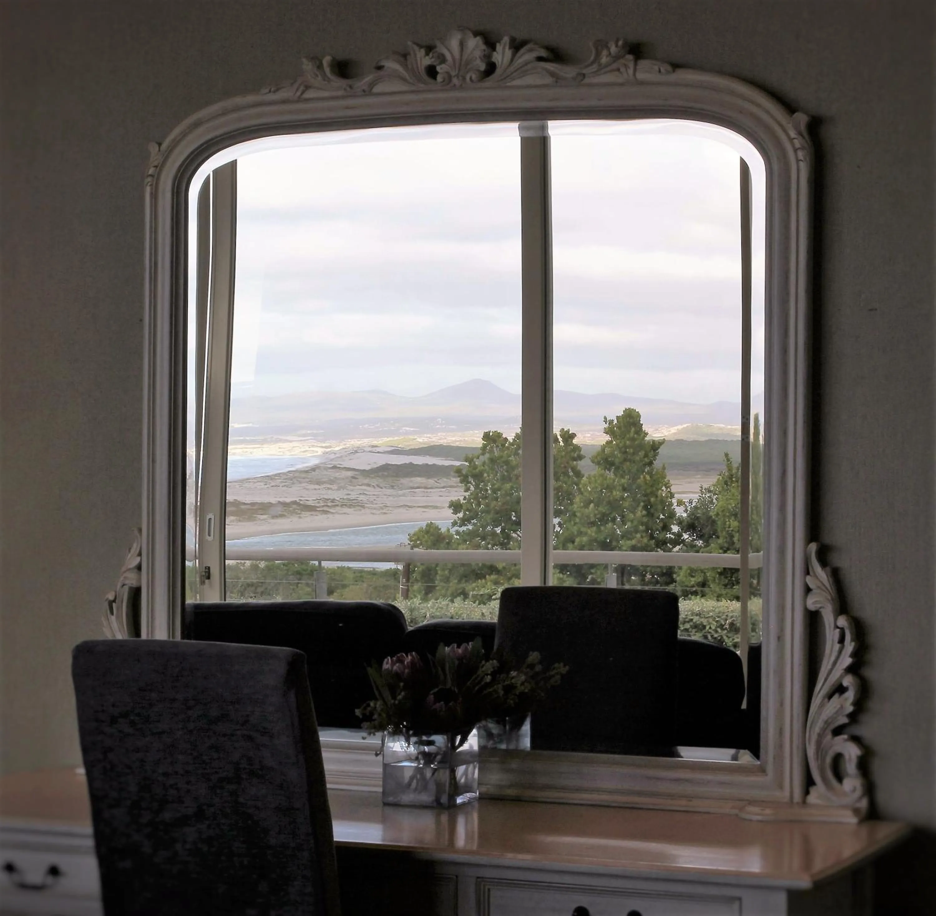 Inner courtyard view in Mosselberg on Grotto Beach