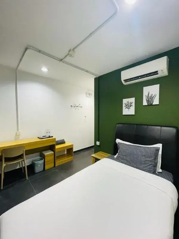 Standard Single Room - single occupancy in Halo Rooms Hotel Standard Single Room - single occupancy in Halo Rooms Hotel