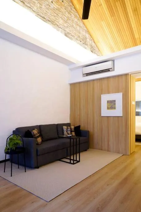 Quint Residence, Georgetown - Rustic Heritage Guesthouse by ALV