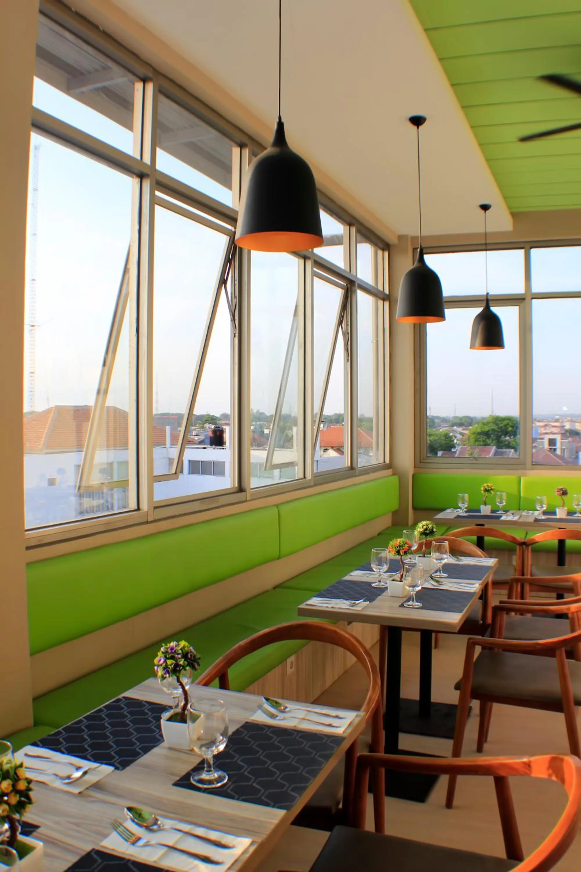 Restaurant/places to eat in Hotel Laksana Solo Managed By Dafam