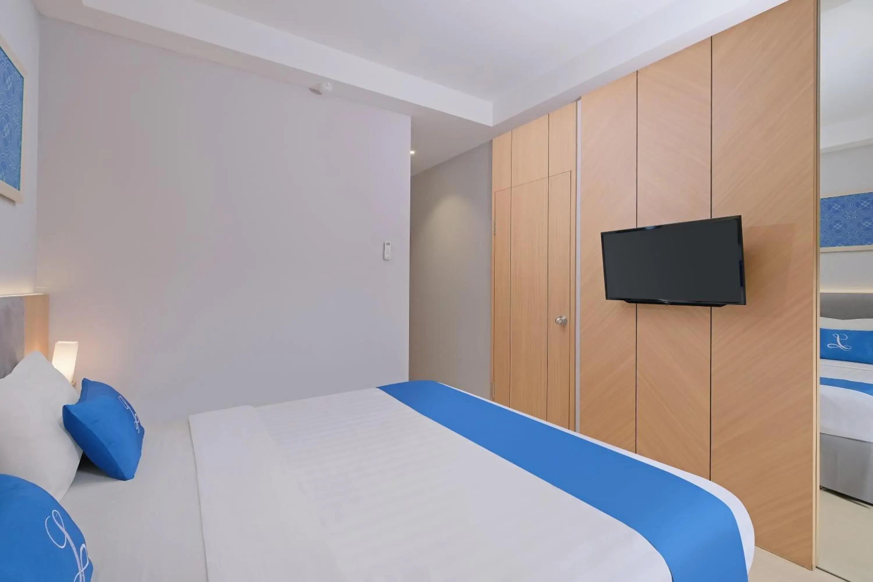 Superior Double or Twin Room in Hotel Laksana Solo Managed By Dafam Superior Double or Twin Room in Hotel Laksana Solo Managed By Dafam