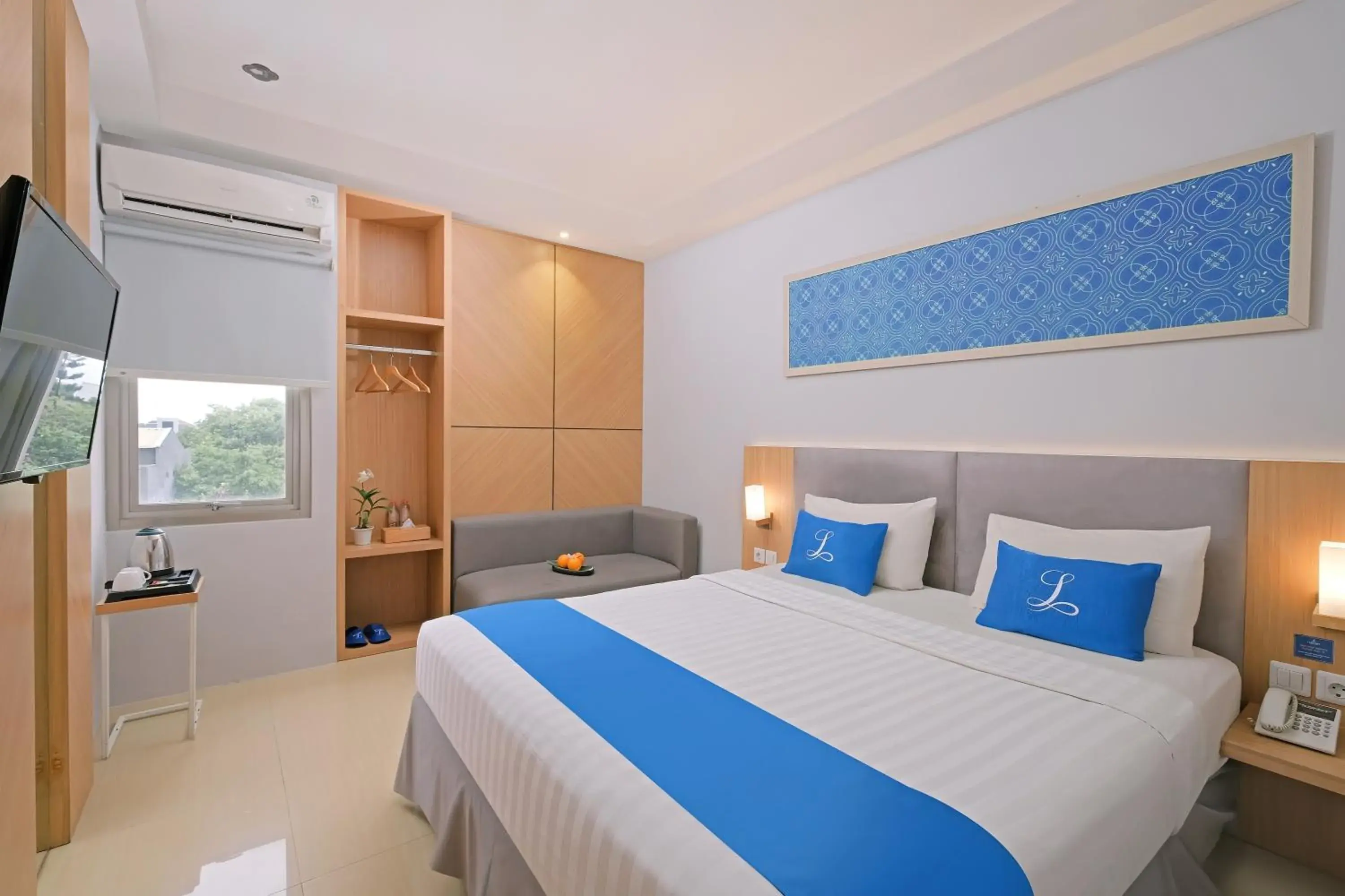 Superior Double or Twin Room in Hotel Laksana Solo Managed By Dafam Superior Double or Twin Room in Hotel Laksana Solo Managed By Dafam