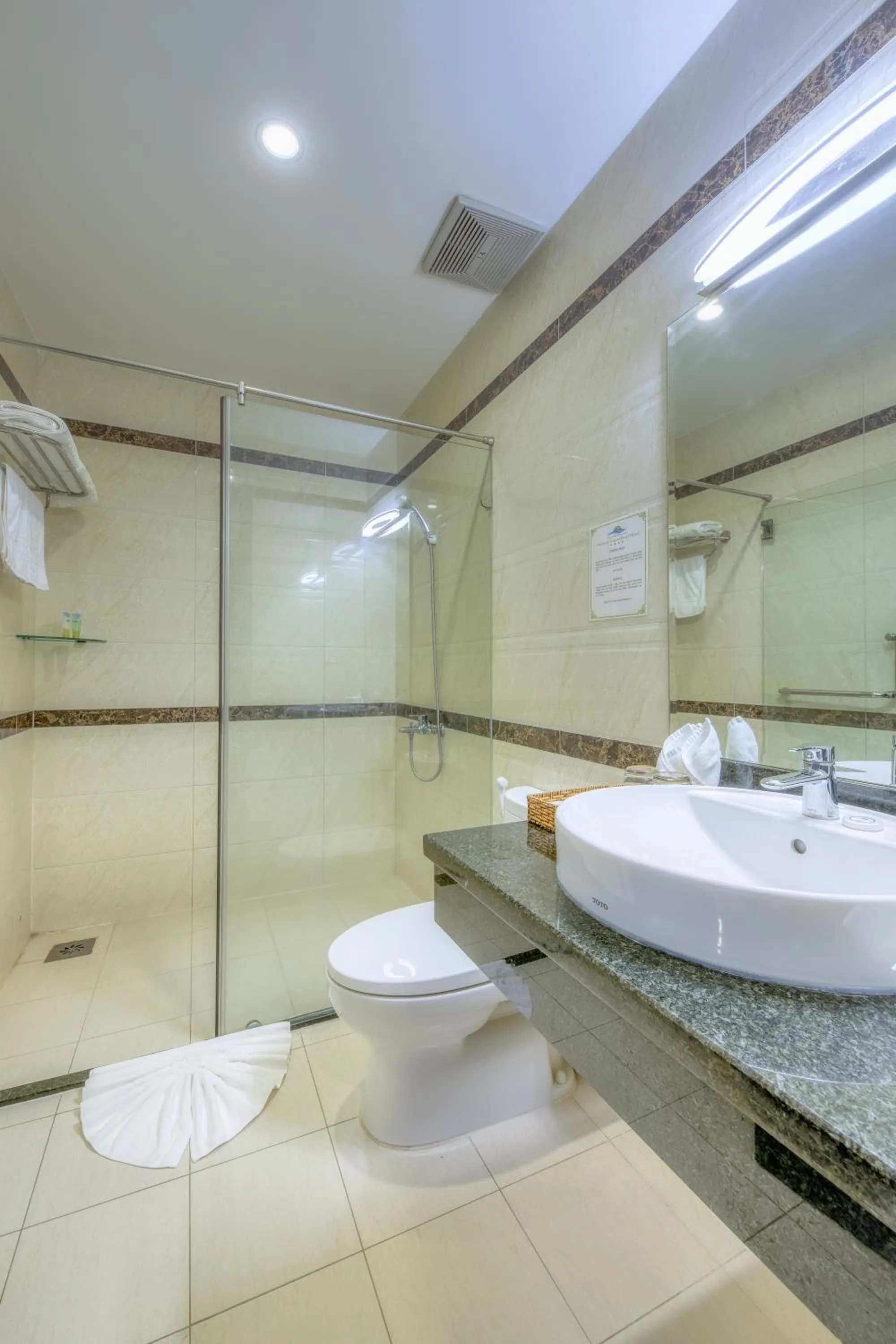 Shower in Ocean Pearl Hotel Phu Quoc