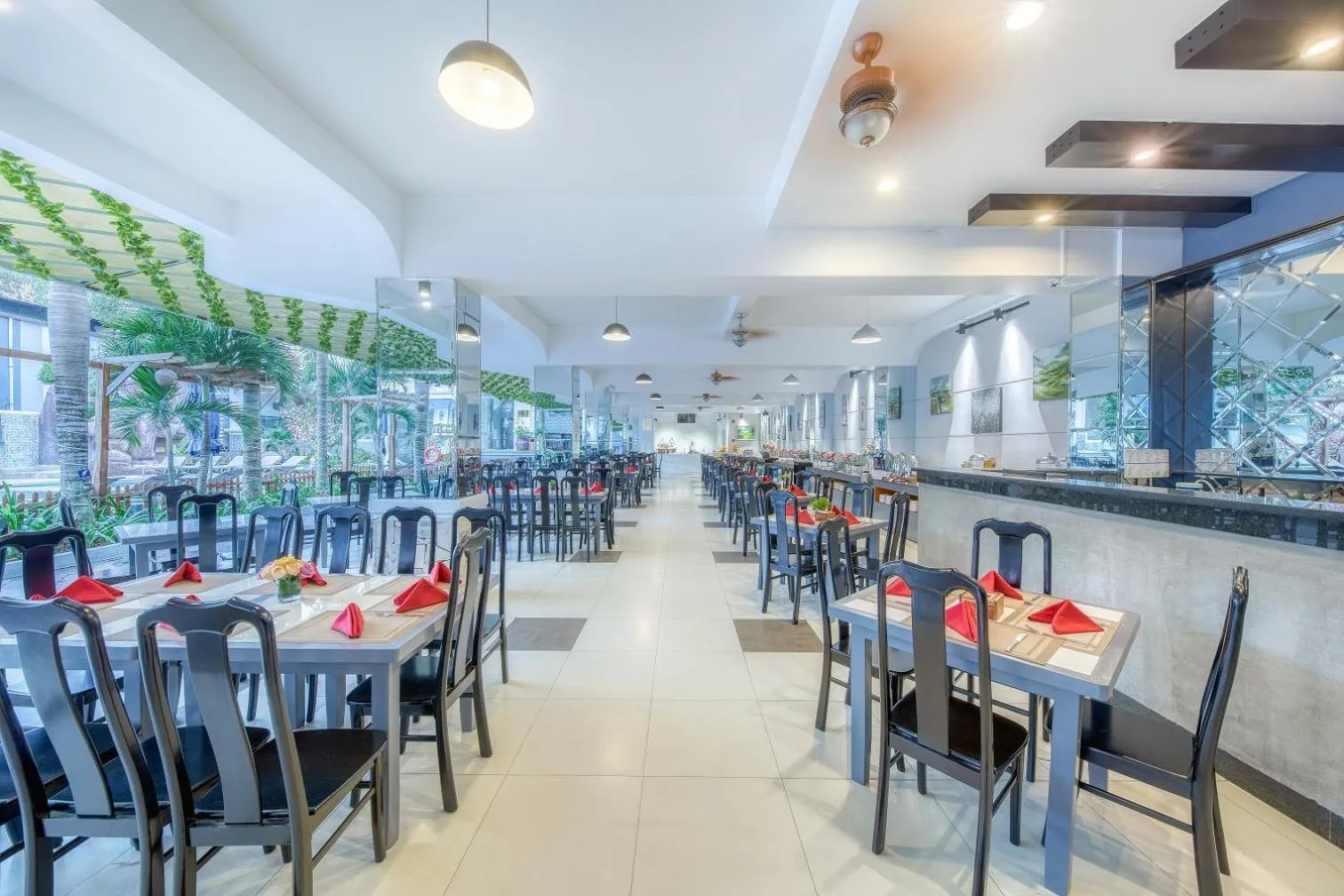 Restaurant/places to eat in Ocean Pearl Hotel Phu Quoc