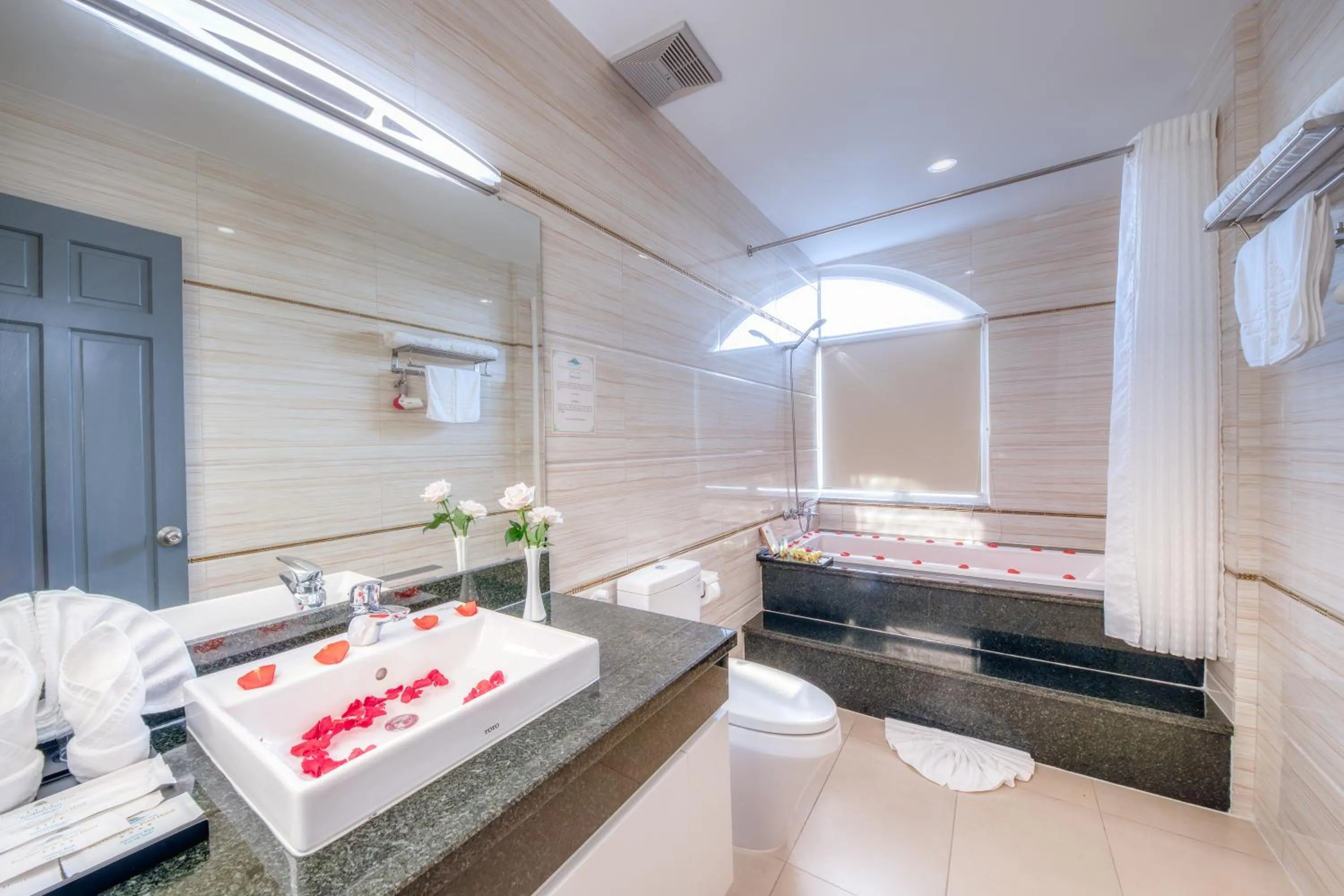 Bathroom in Ocean Pearl Hotel Phu Quoc