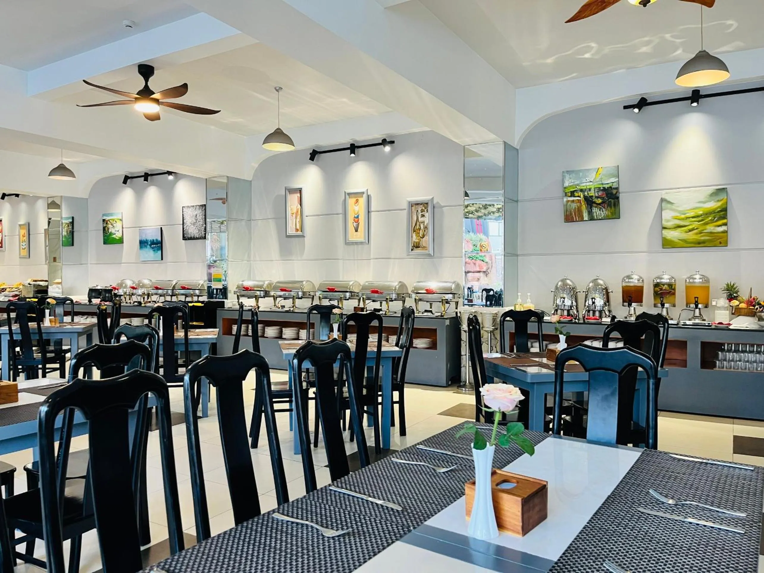 Restaurant/places to eat in Ocean Pearl Hotel Phu Quoc