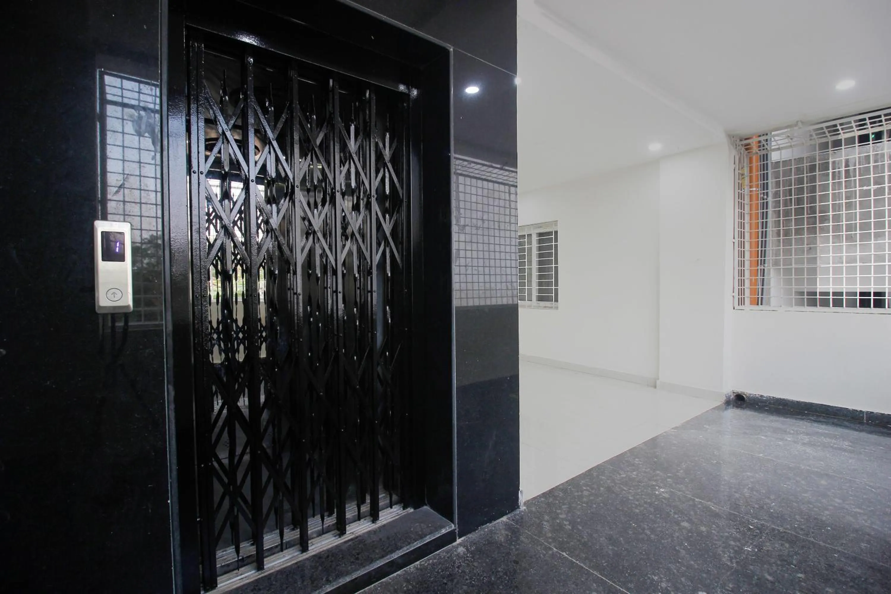 Facade/entrance in Collection O Stayo