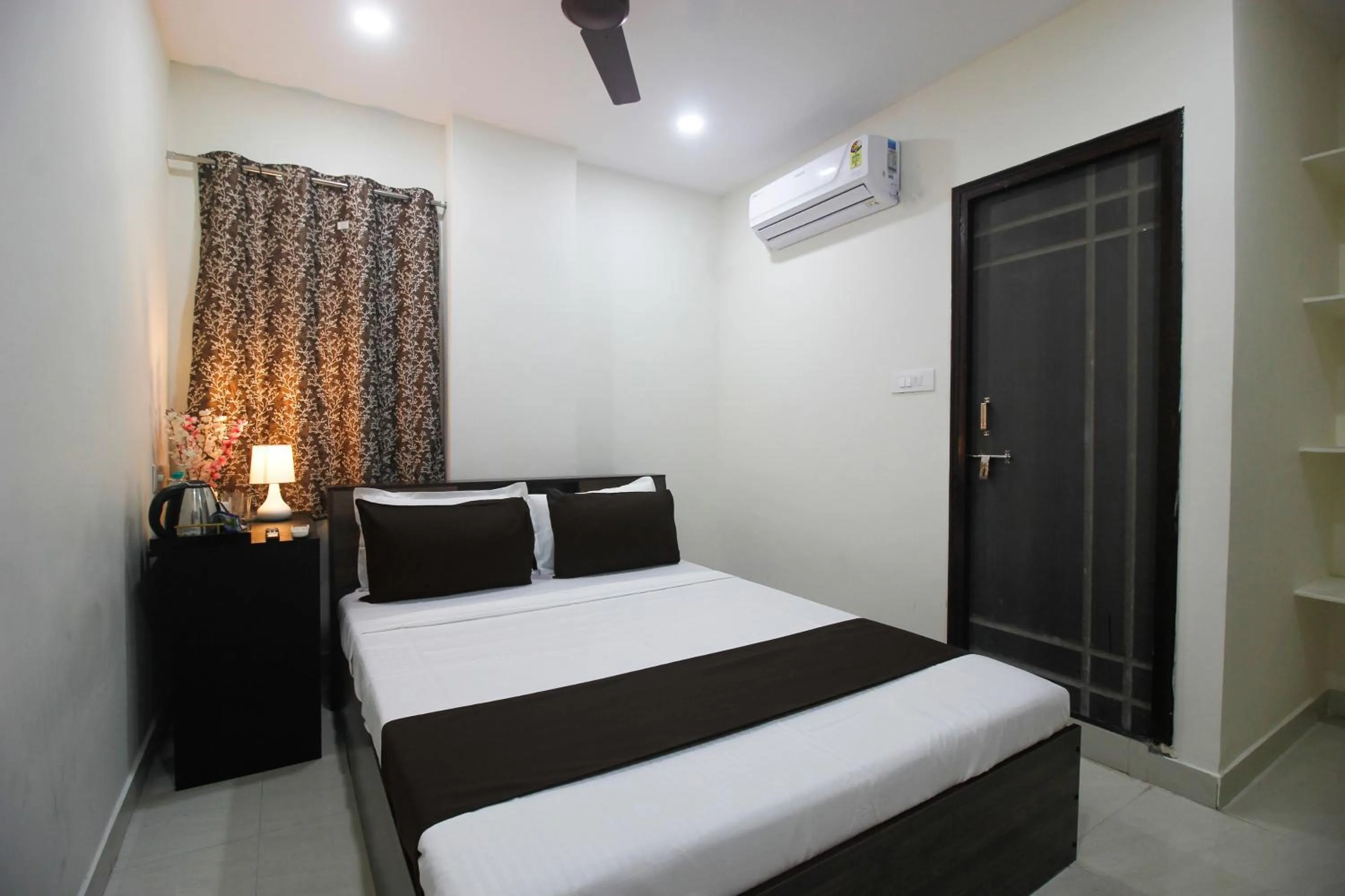 Bedroom, Bed in Collection O Stayo