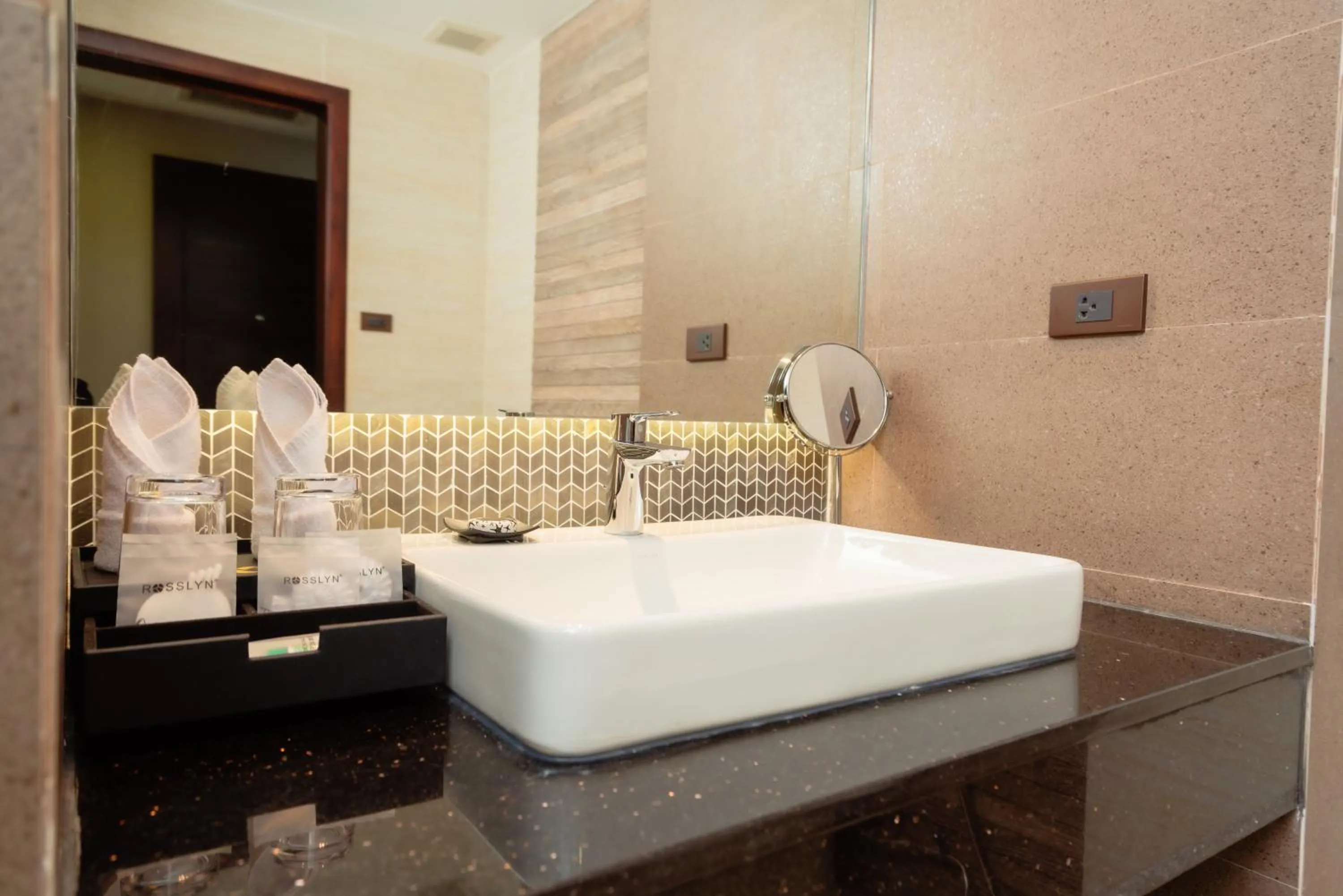 Bathroom in Mintra Hotel Vientiane