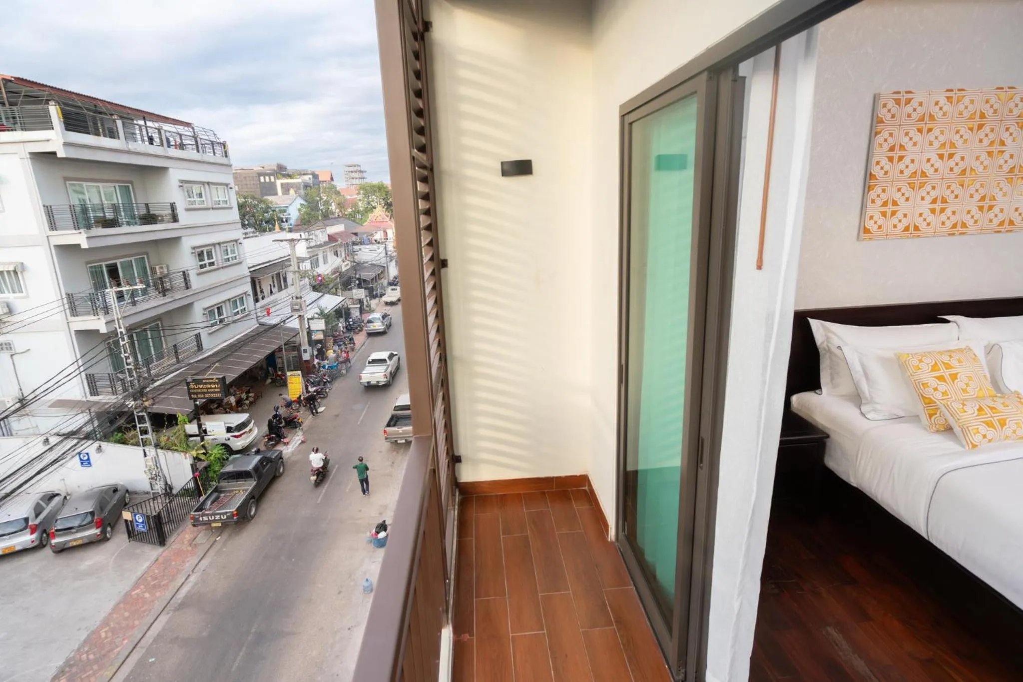 Guests, Bed in Mintra Hotel Vientiane