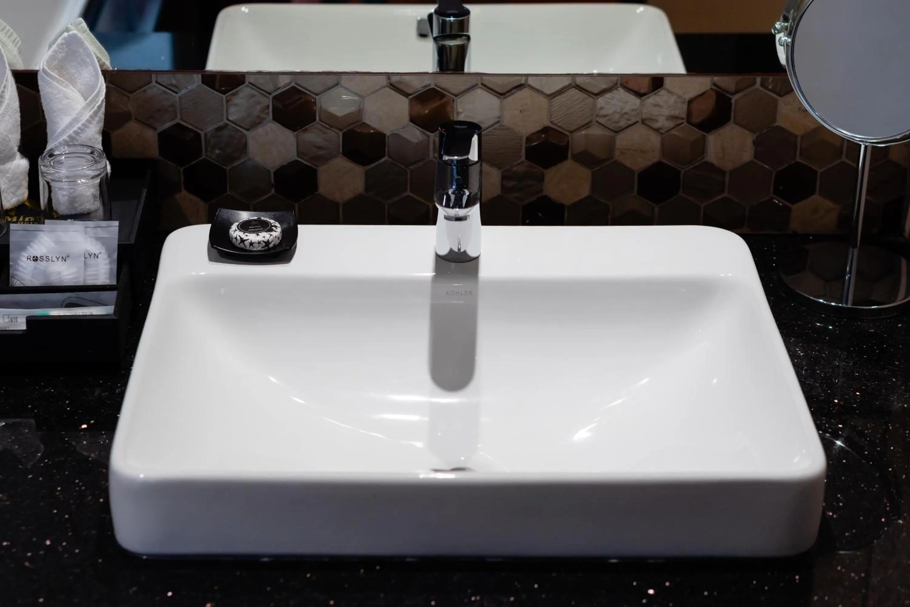 Bathroom in Mintra Hotel Vientiane