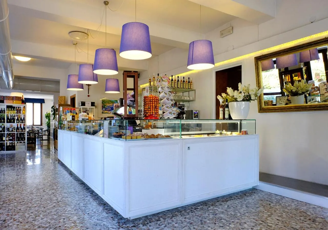Restaurant/places to eat in Locanda Al Santuario