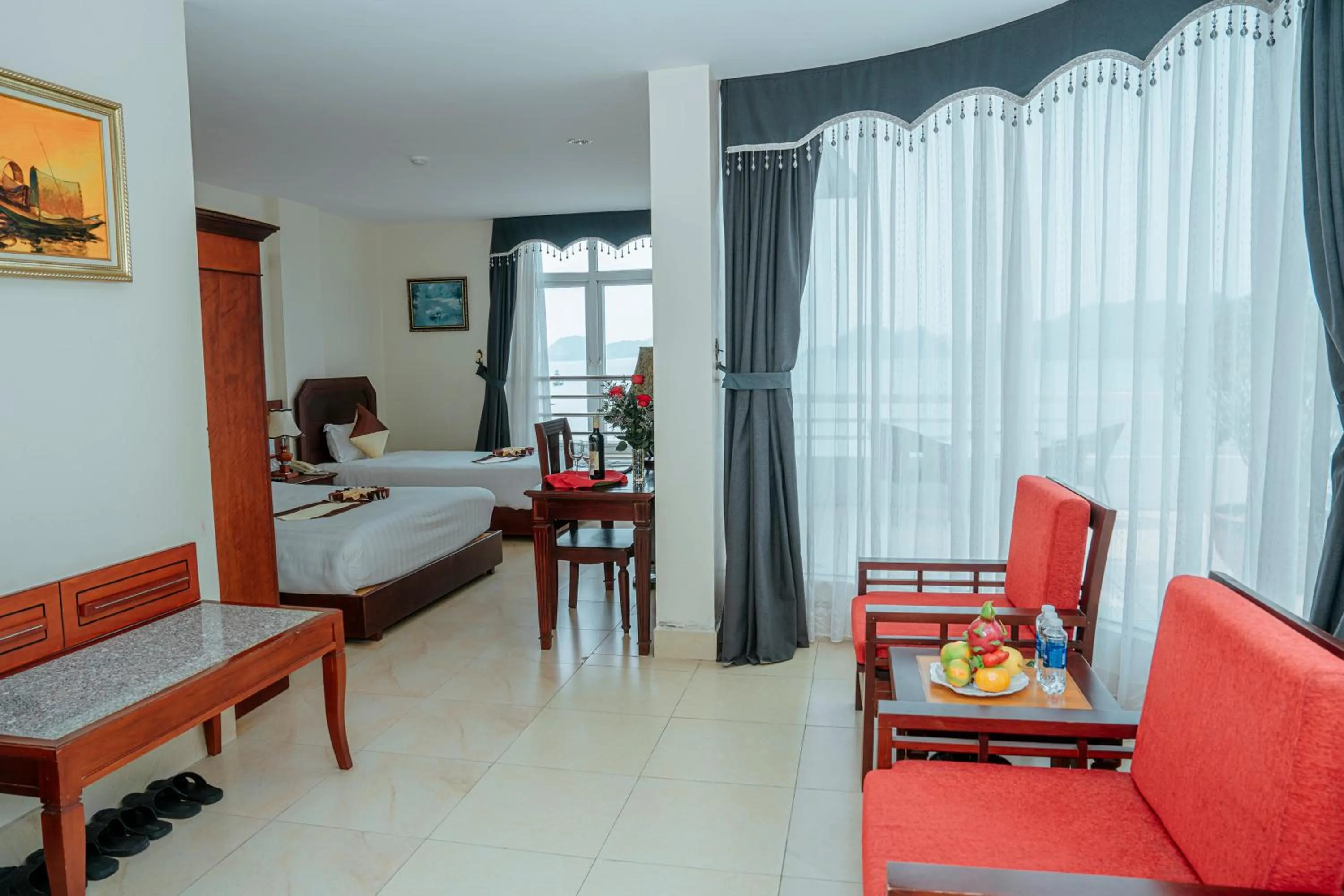 Suite with Sea View in Hung Long Harbour Hotel