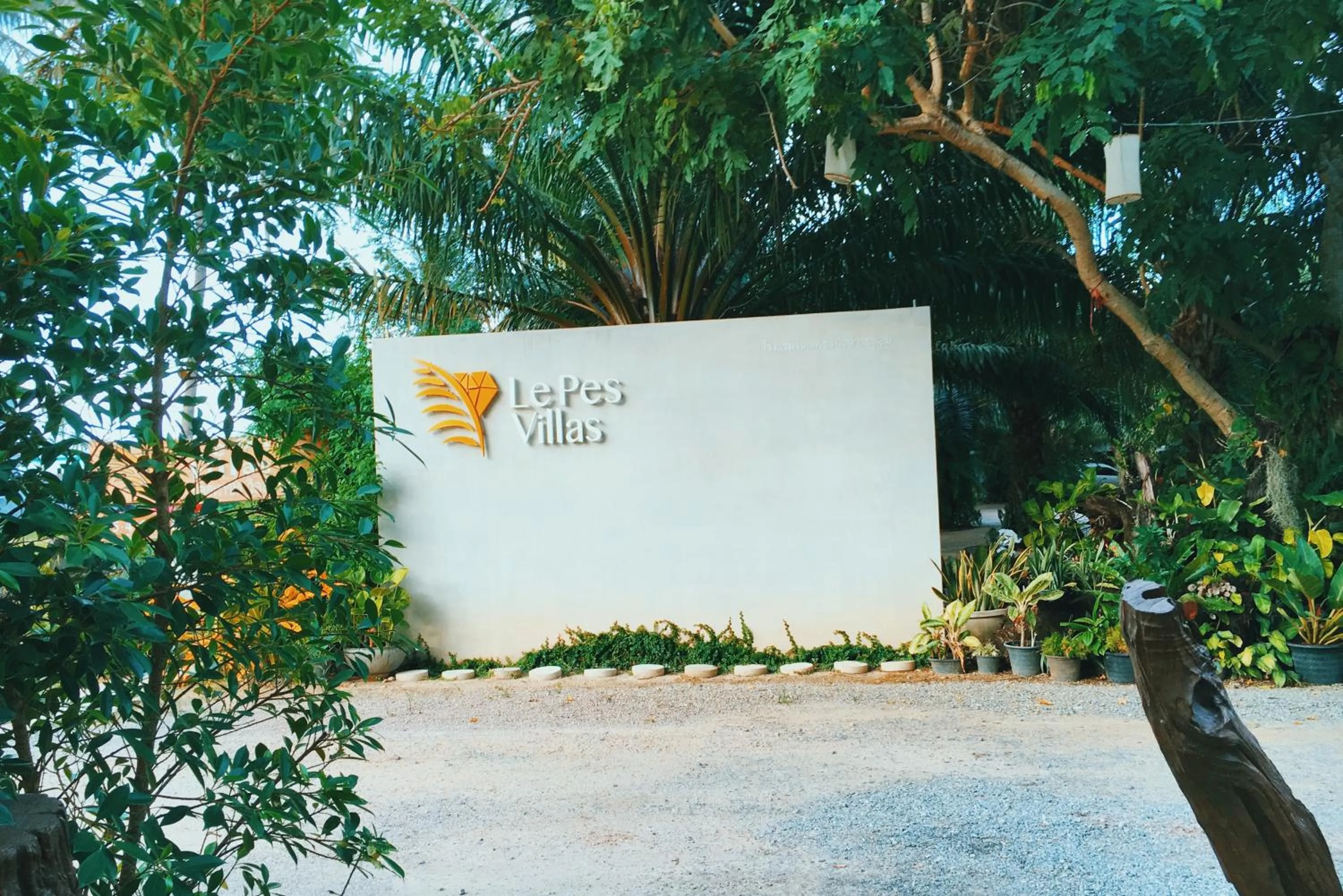 Property building in Le Pes Villas