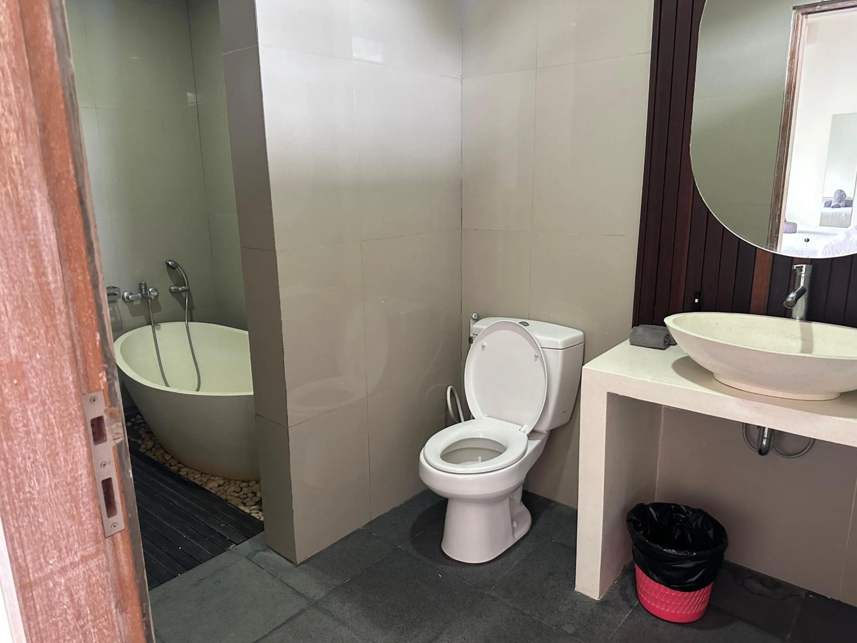 Toilet in Bingin Garden Uluwatu