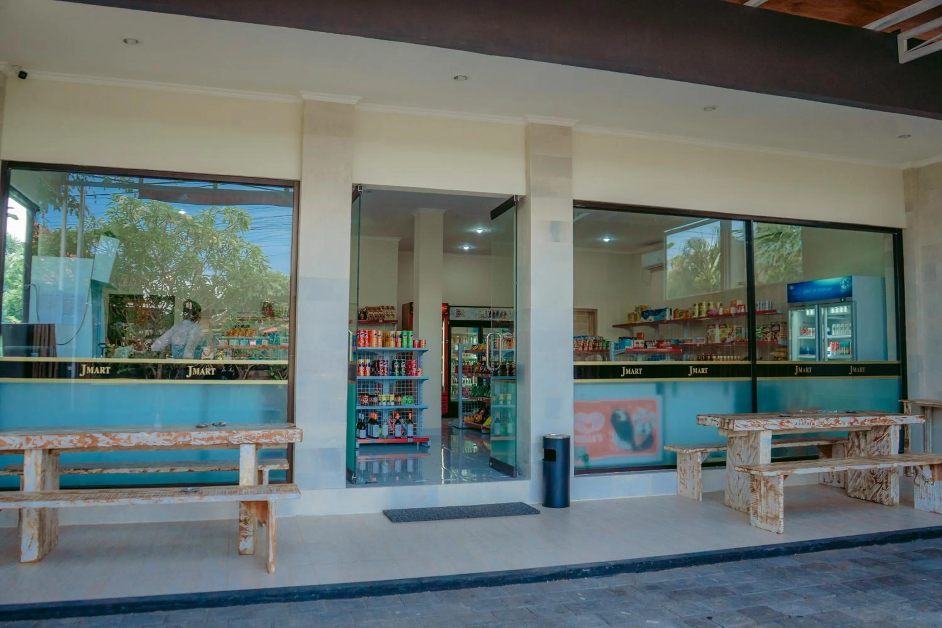 On-site shops in Bingin Garden Uluwatu