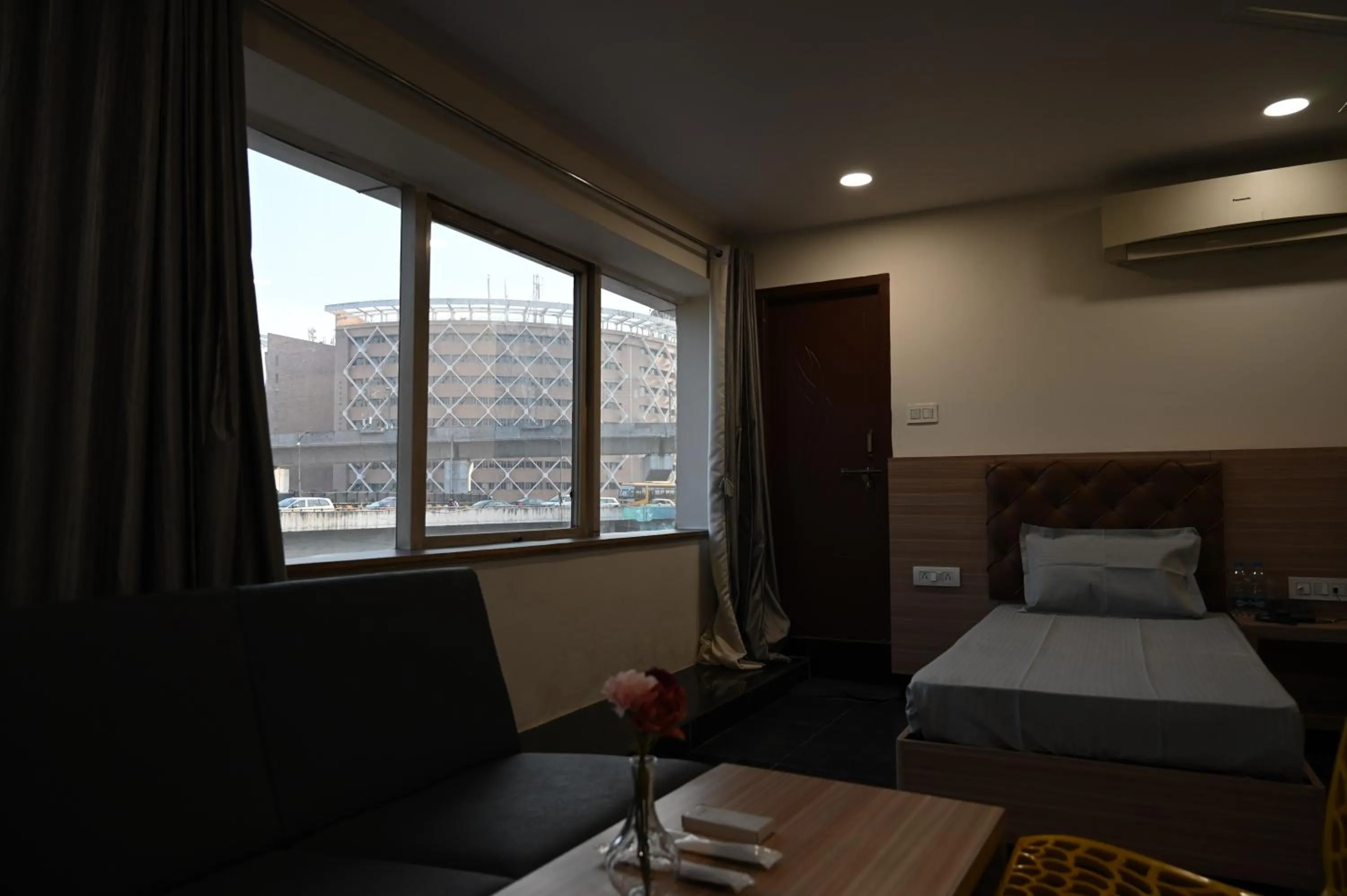 Bed in Hotel Supraja Yellow Bells