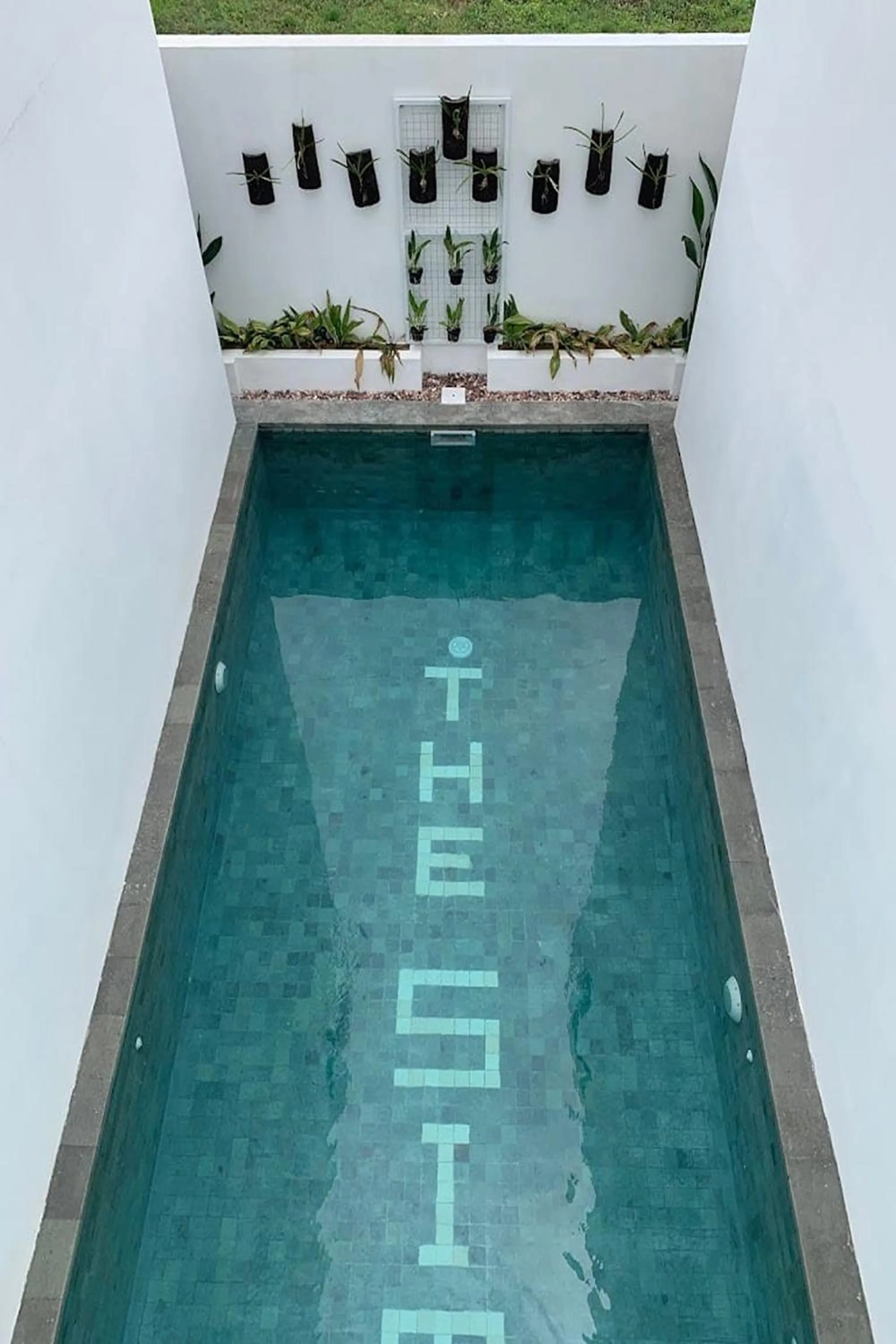 Pool view in The Simore