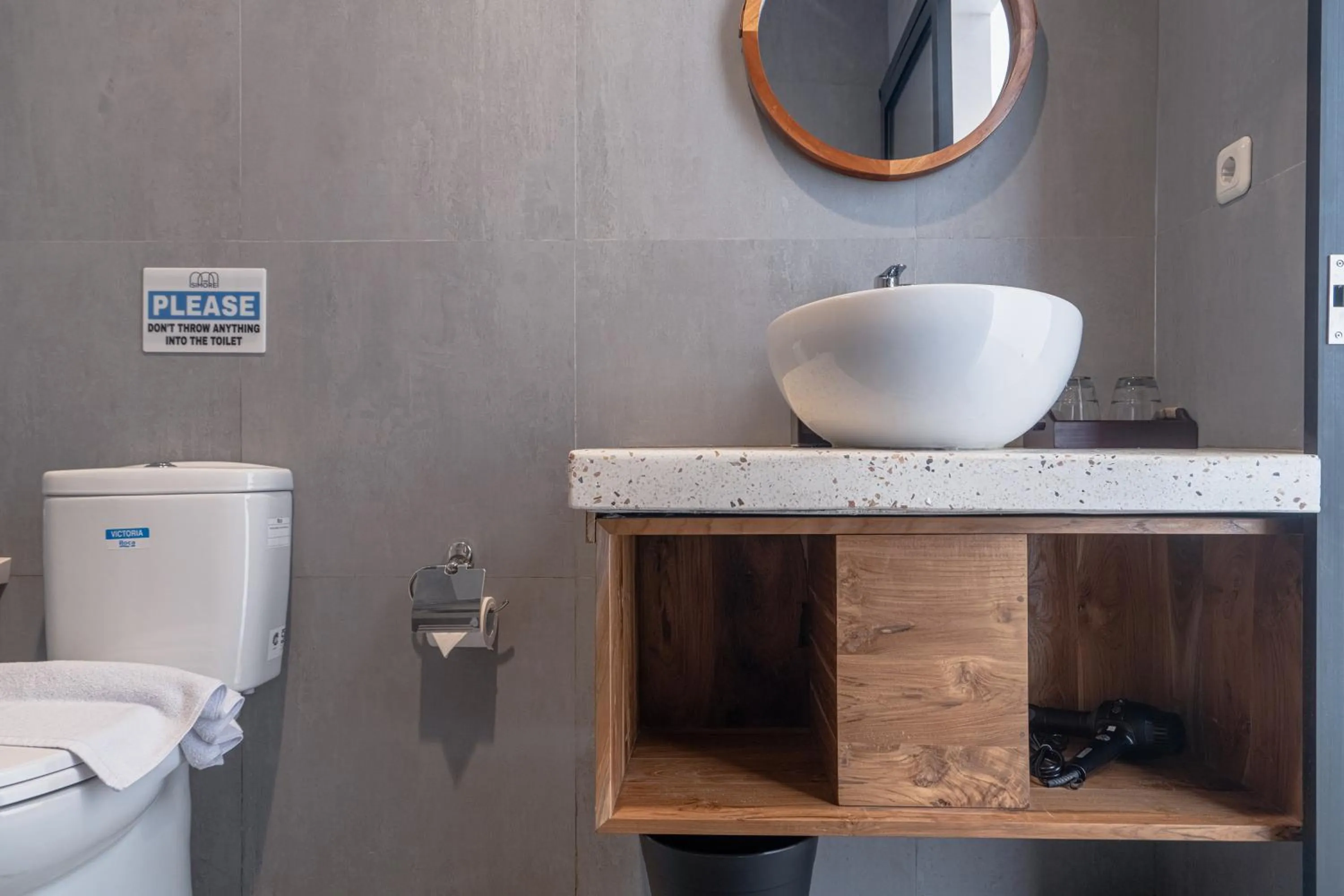 Toilet in The Simore