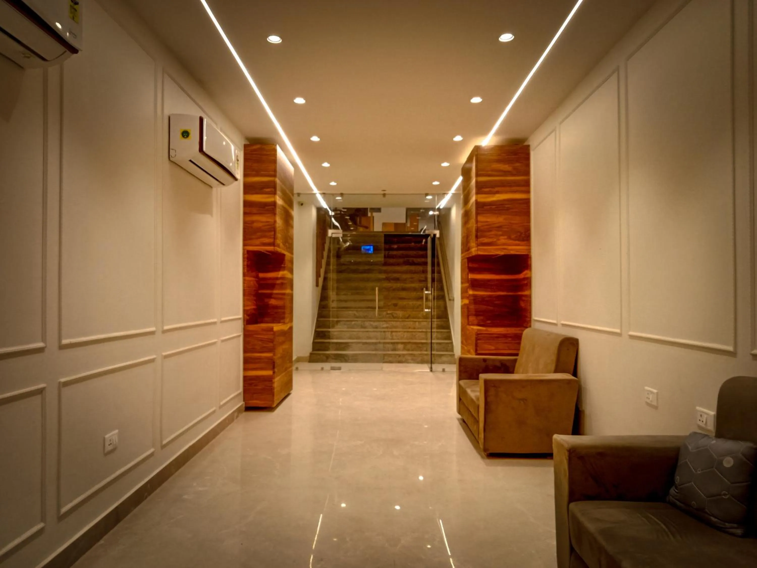 Living room in HOTEL SHYAM PALACE INDIA AGRA