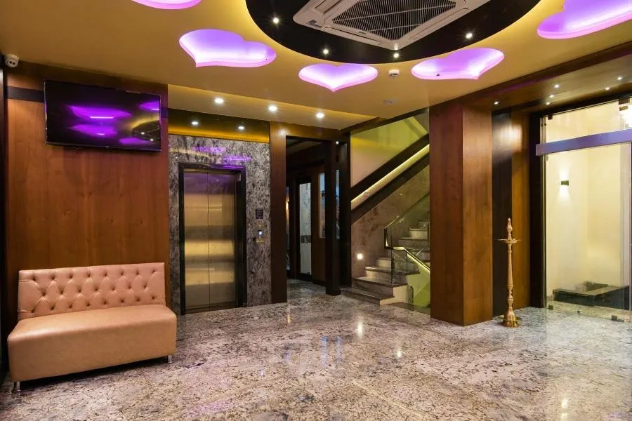 Property building in Hotel White Rock