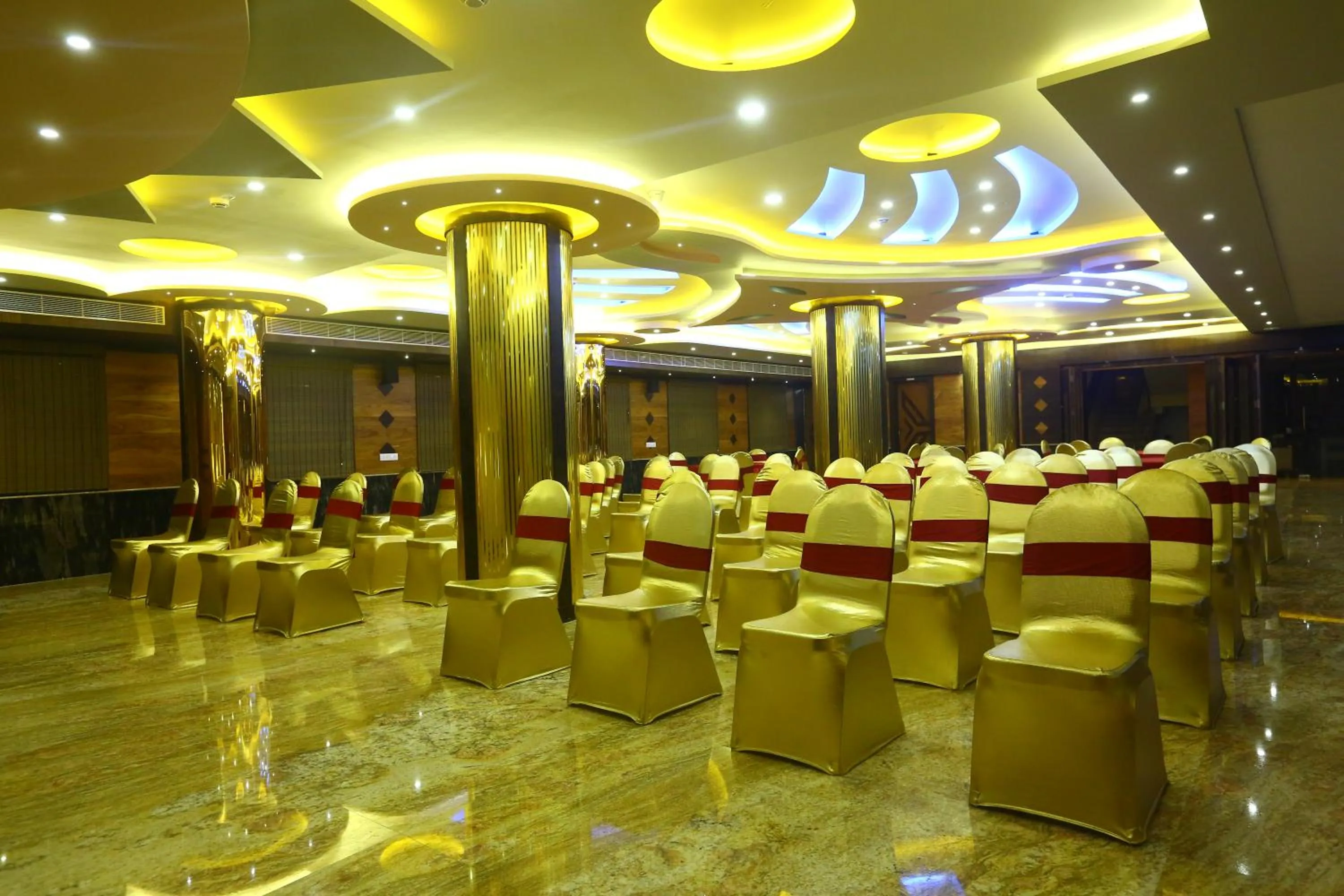 Property building in Hotel White Rock