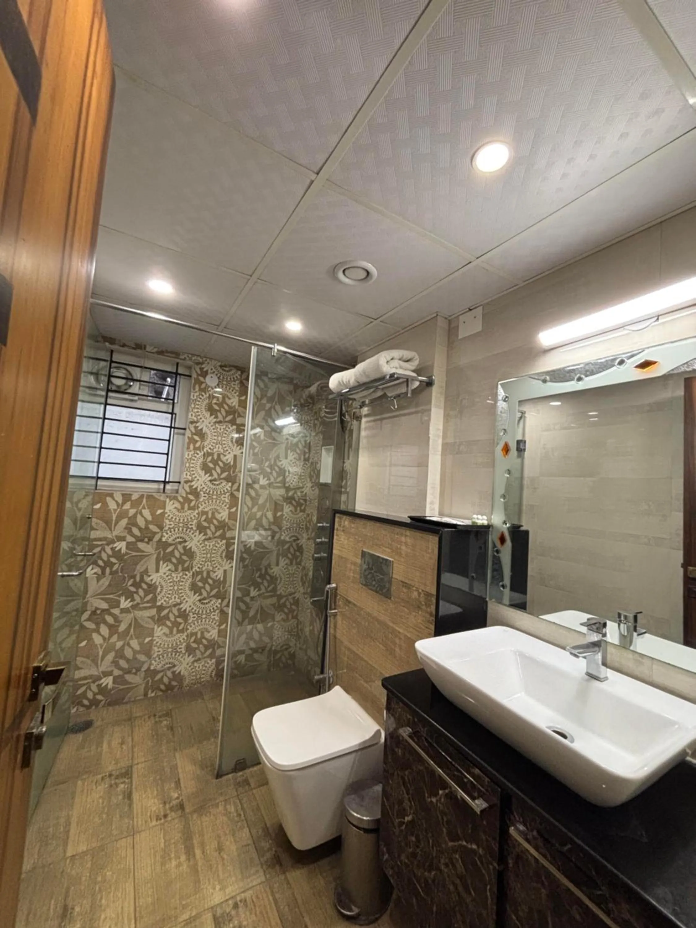 Shower in Hotel White Rock