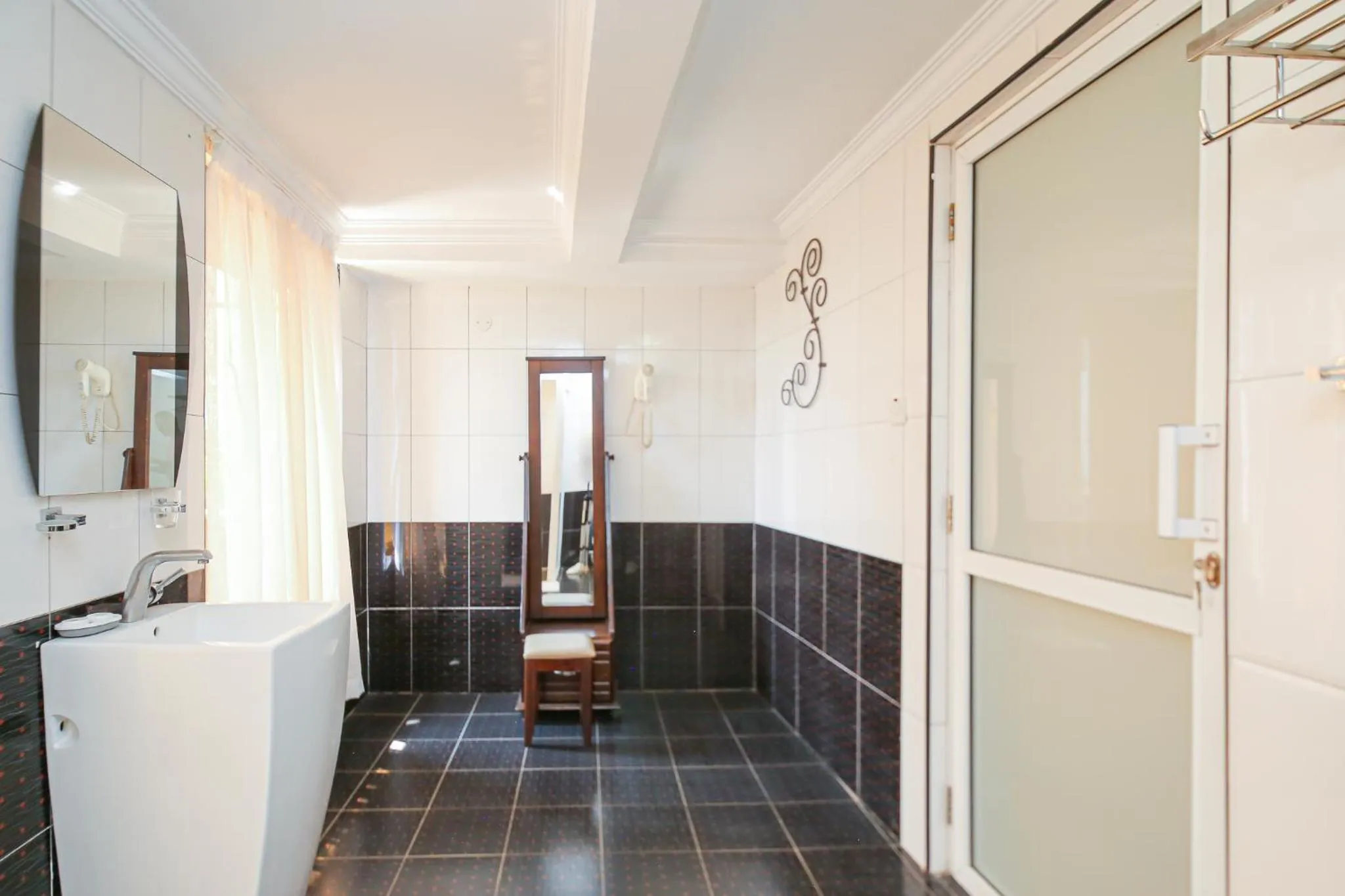 Shower in Eldon Villas