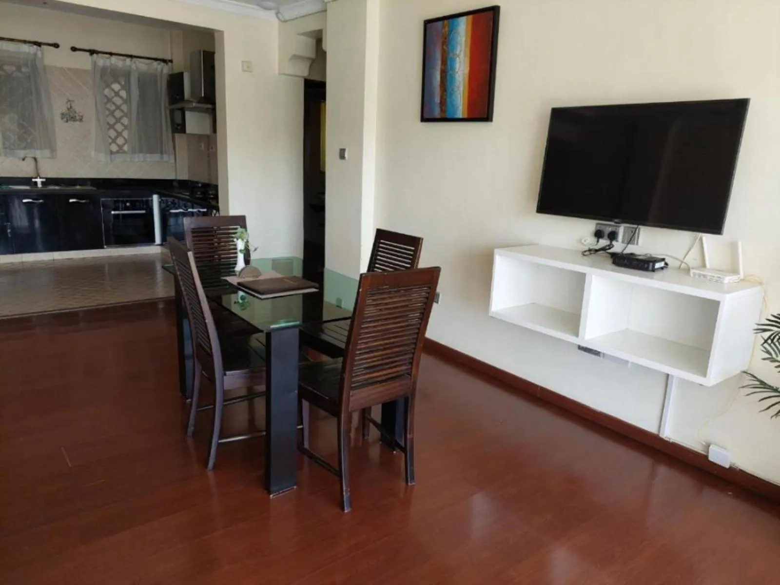 TV and multimedia in Eldon Villas