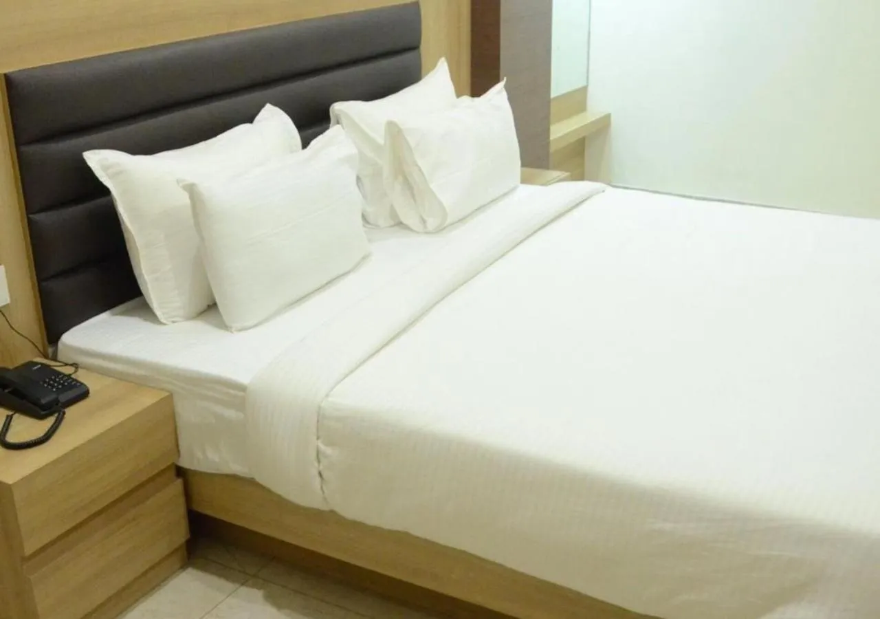 Bedroom, Bed in Hotel Aaradhya