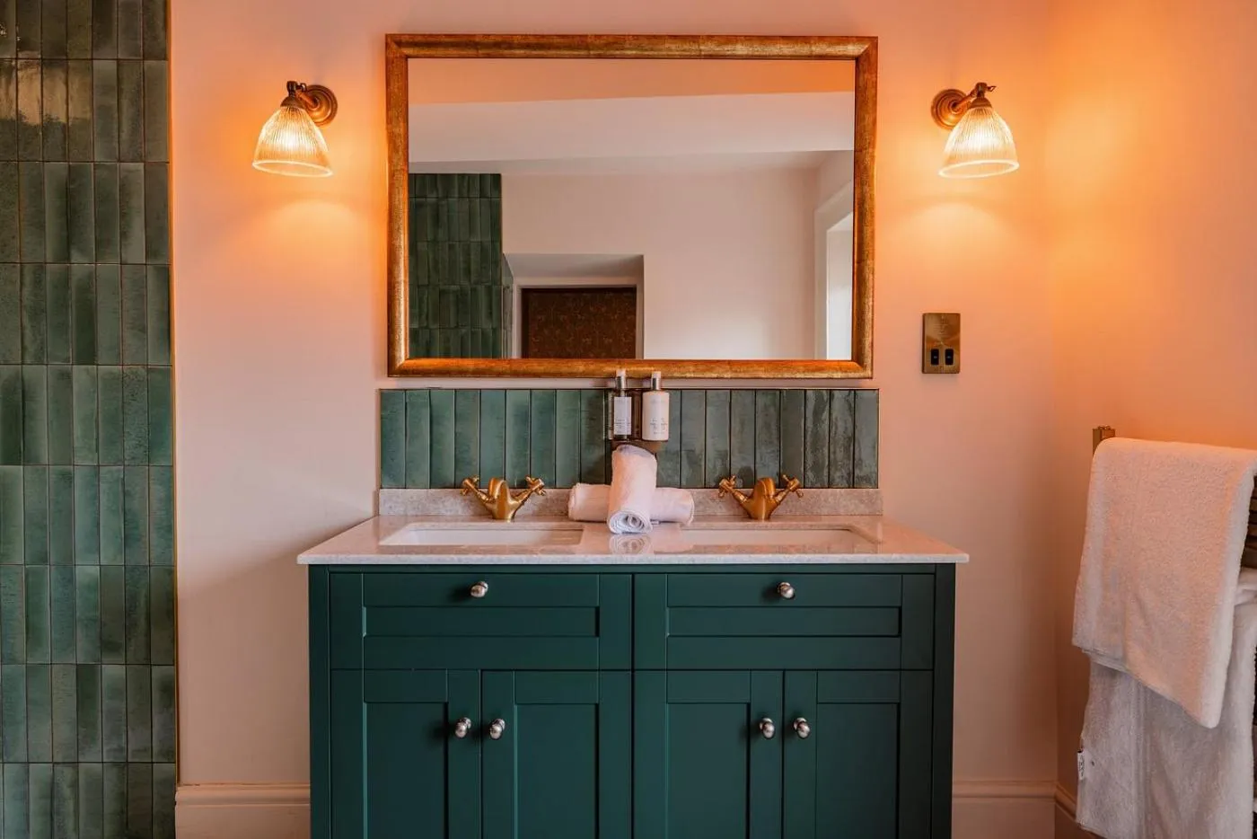 Bathroom in The Ashford Arms