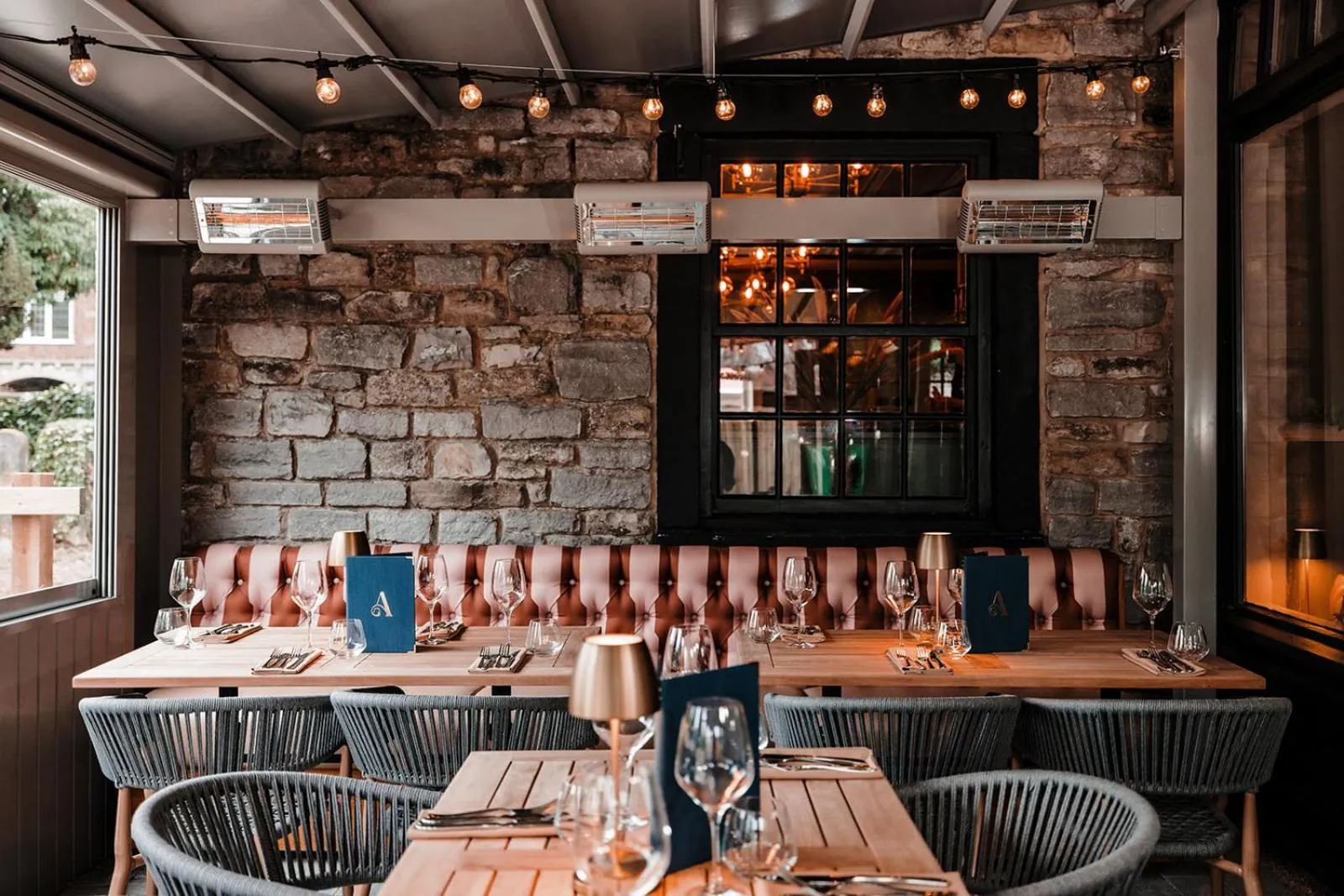 Restaurant/places to eat in The Ashford Arms