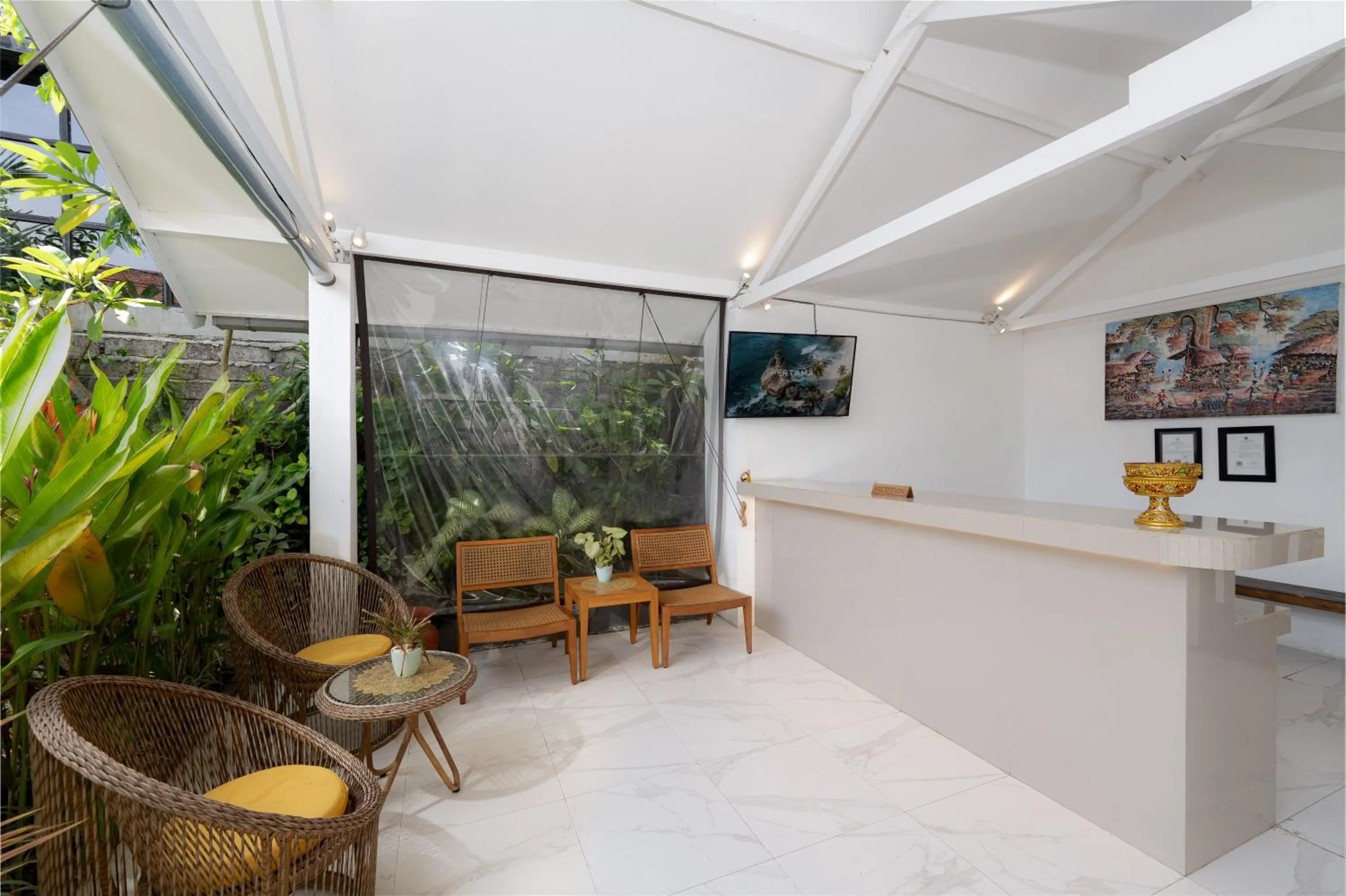 Lobby or reception in Summer of Surf Hostel Ungasan Uluwatu