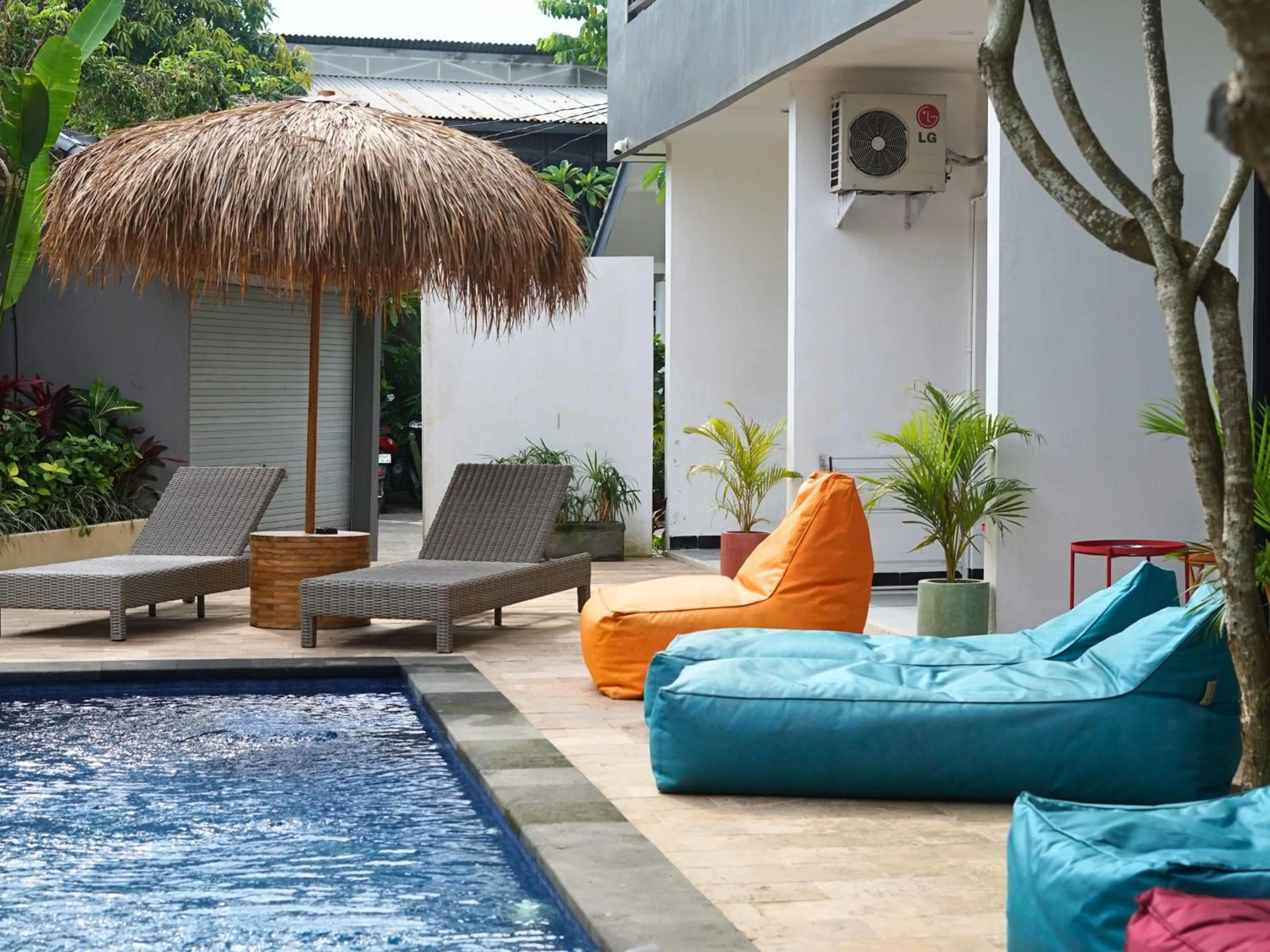 Swimming pool in Summer of Surf Hostel Ungasan Uluwatu