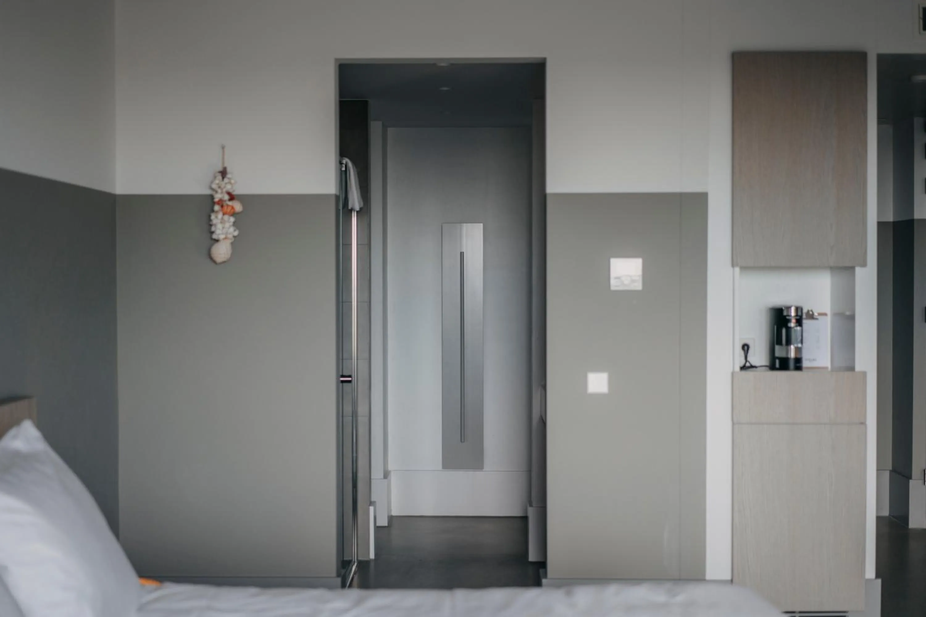 Photo of the whole room, Bed in Strandhotel