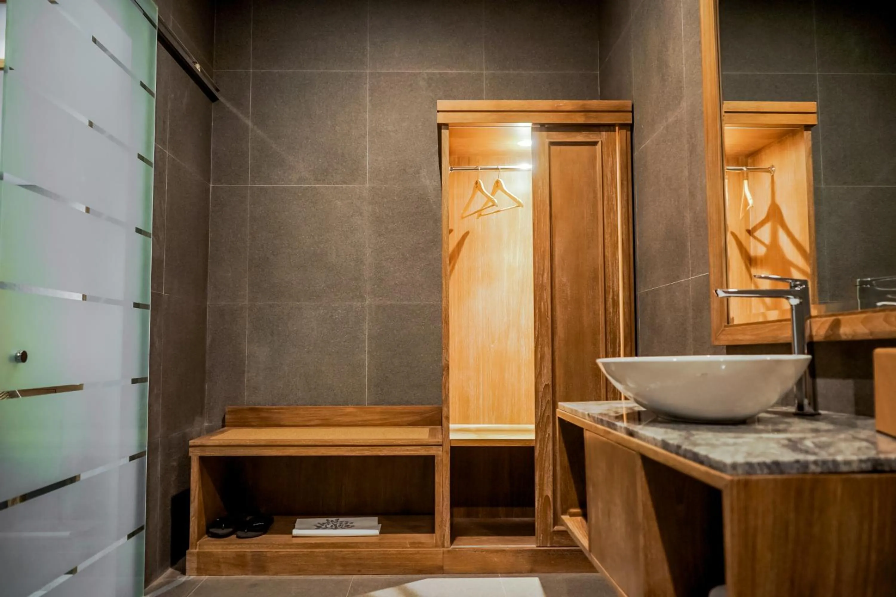 Tabebuya Resto & Resort