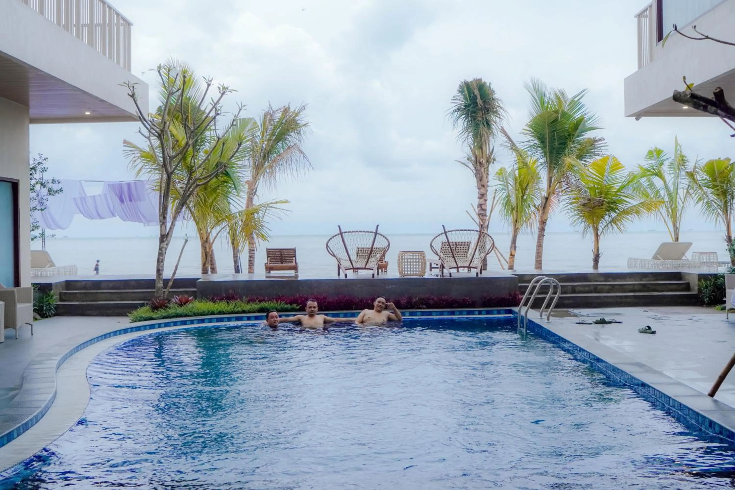 Swimming pool in Tabebuya Resto & Resort