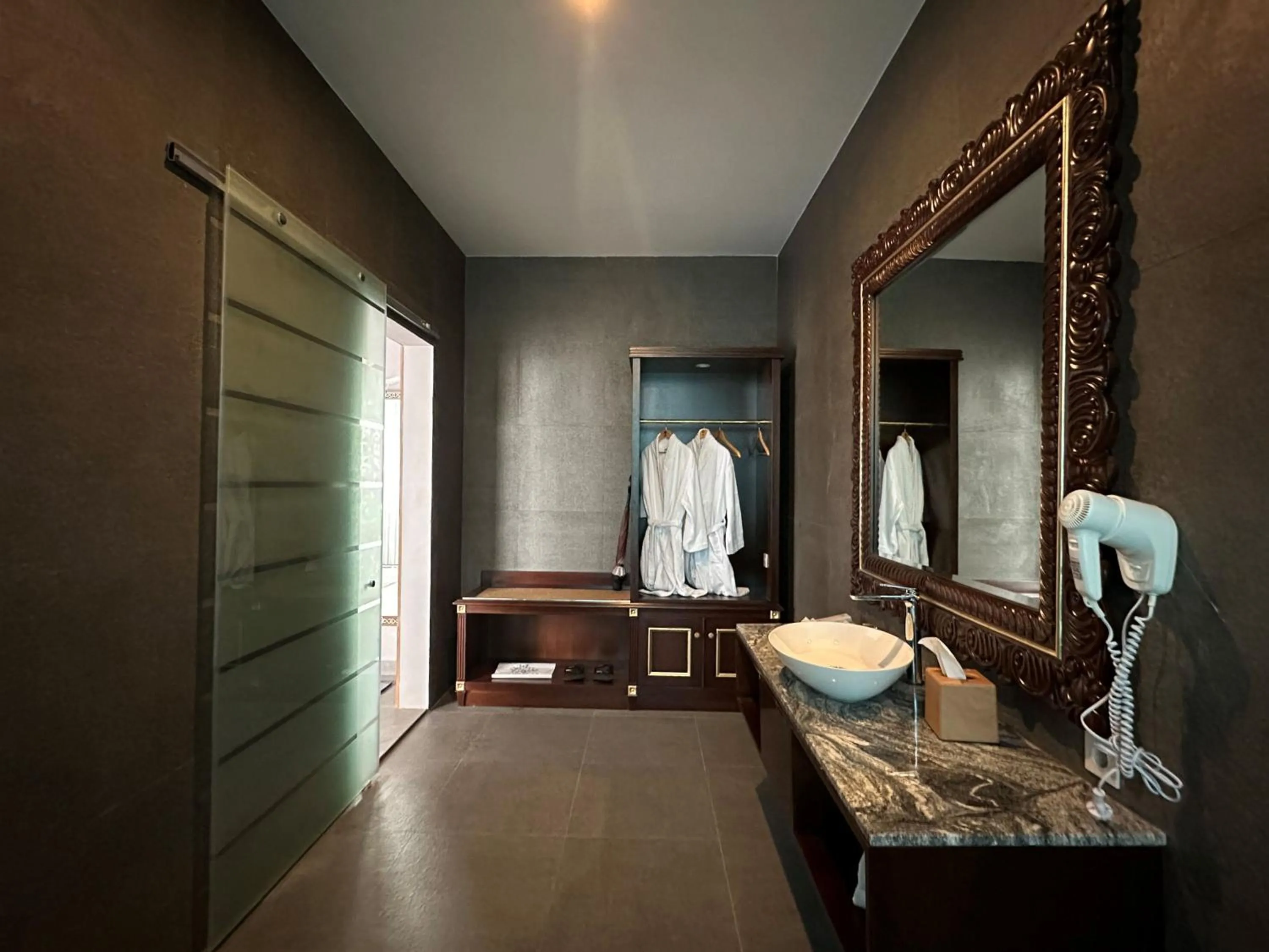 Bathroom, Bed in Tabebuya Resto & Resort