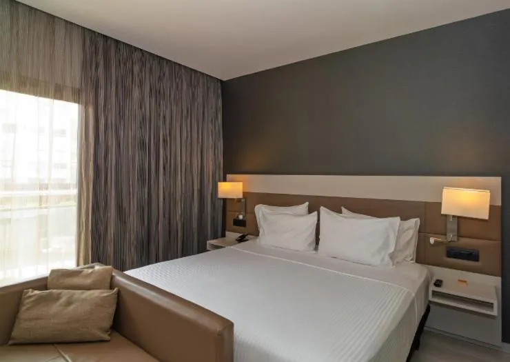 TV and multimedia, Bed in SH Colón Valencia