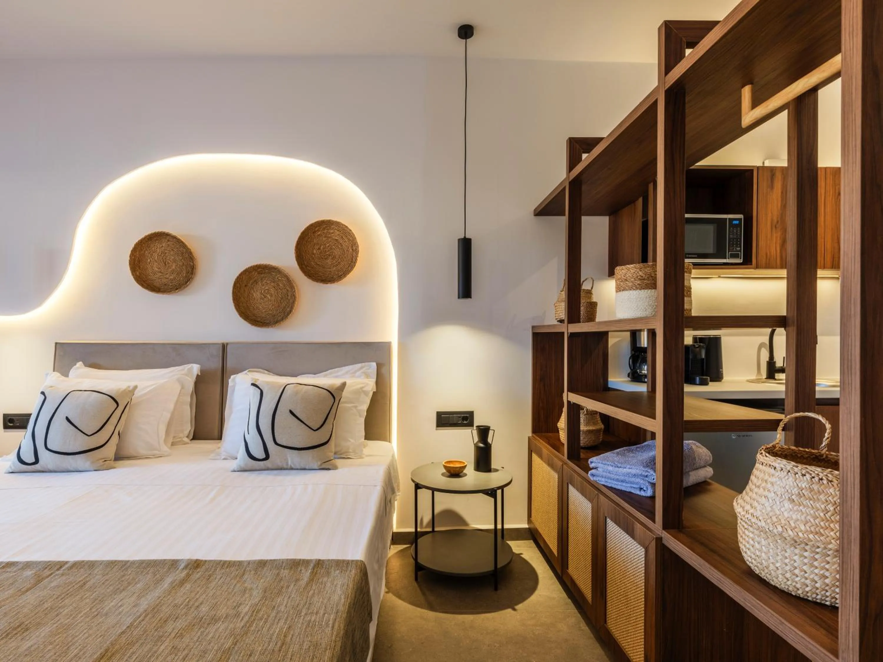 Bed in Mykonos Residence Villas & Suites Merchia beach