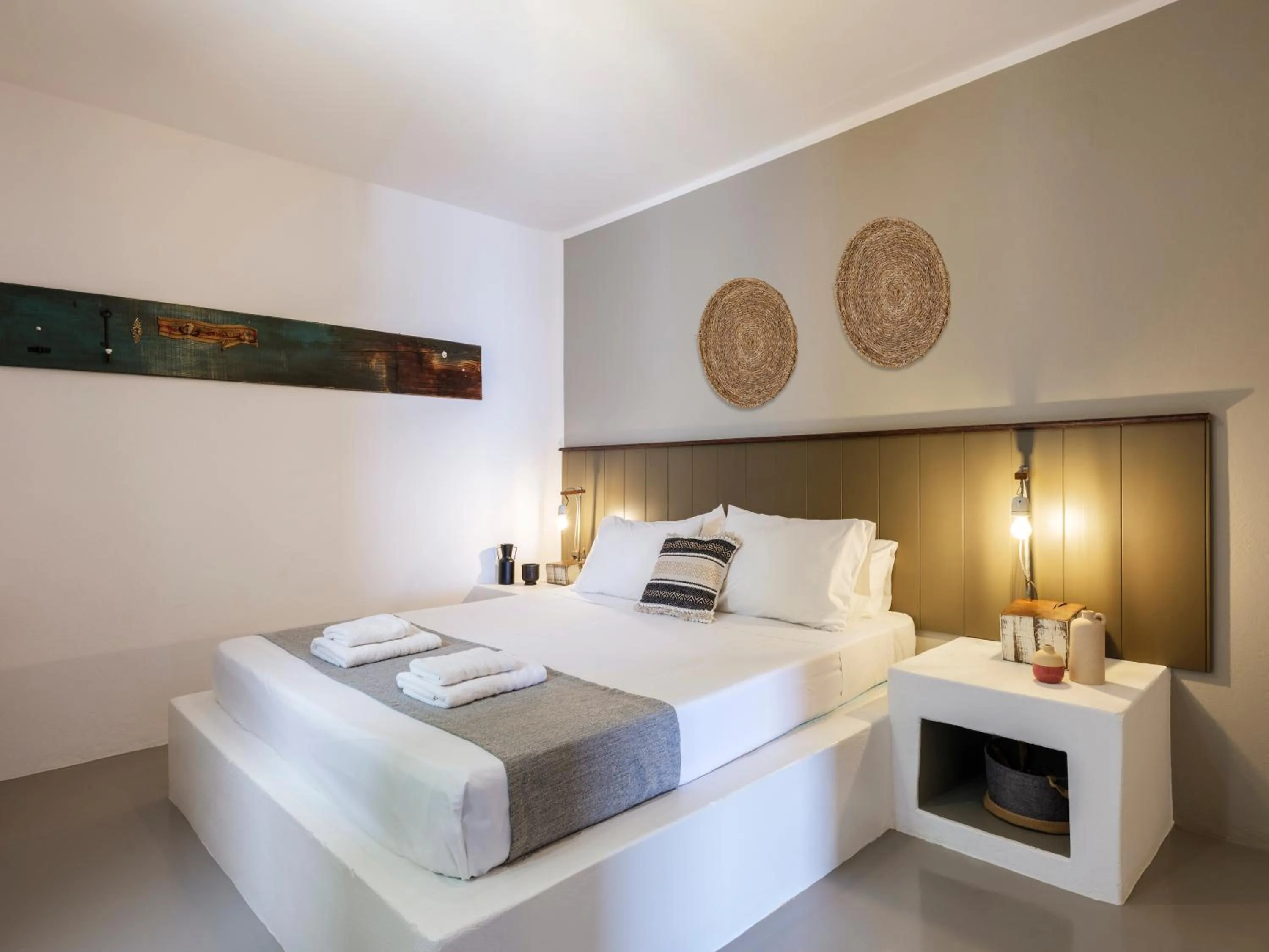 Bed in Mykonos Residence Villas & Suites Merchia beach