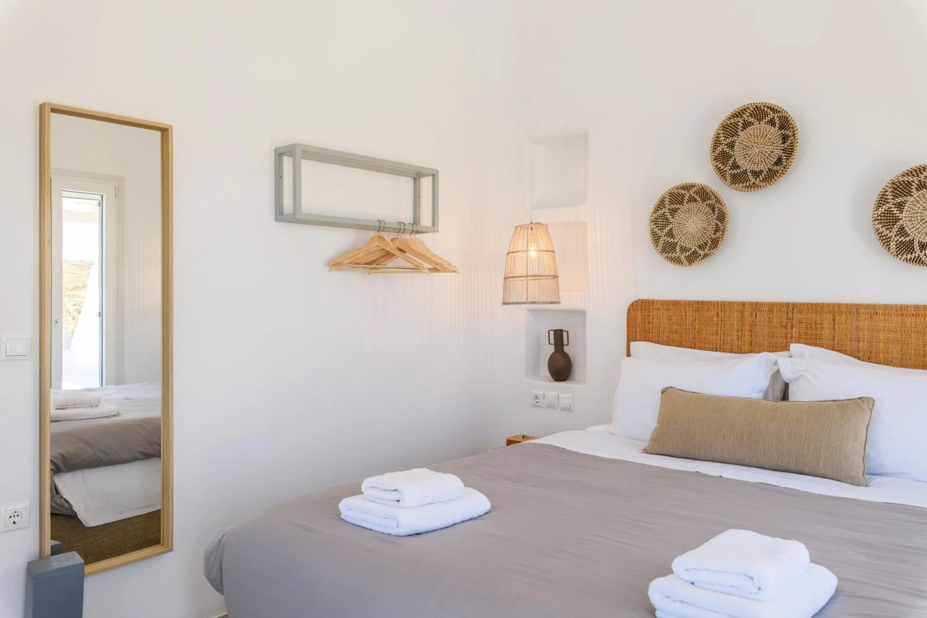 Bed in Mykonos Residence Villas & Suites Merchia beach