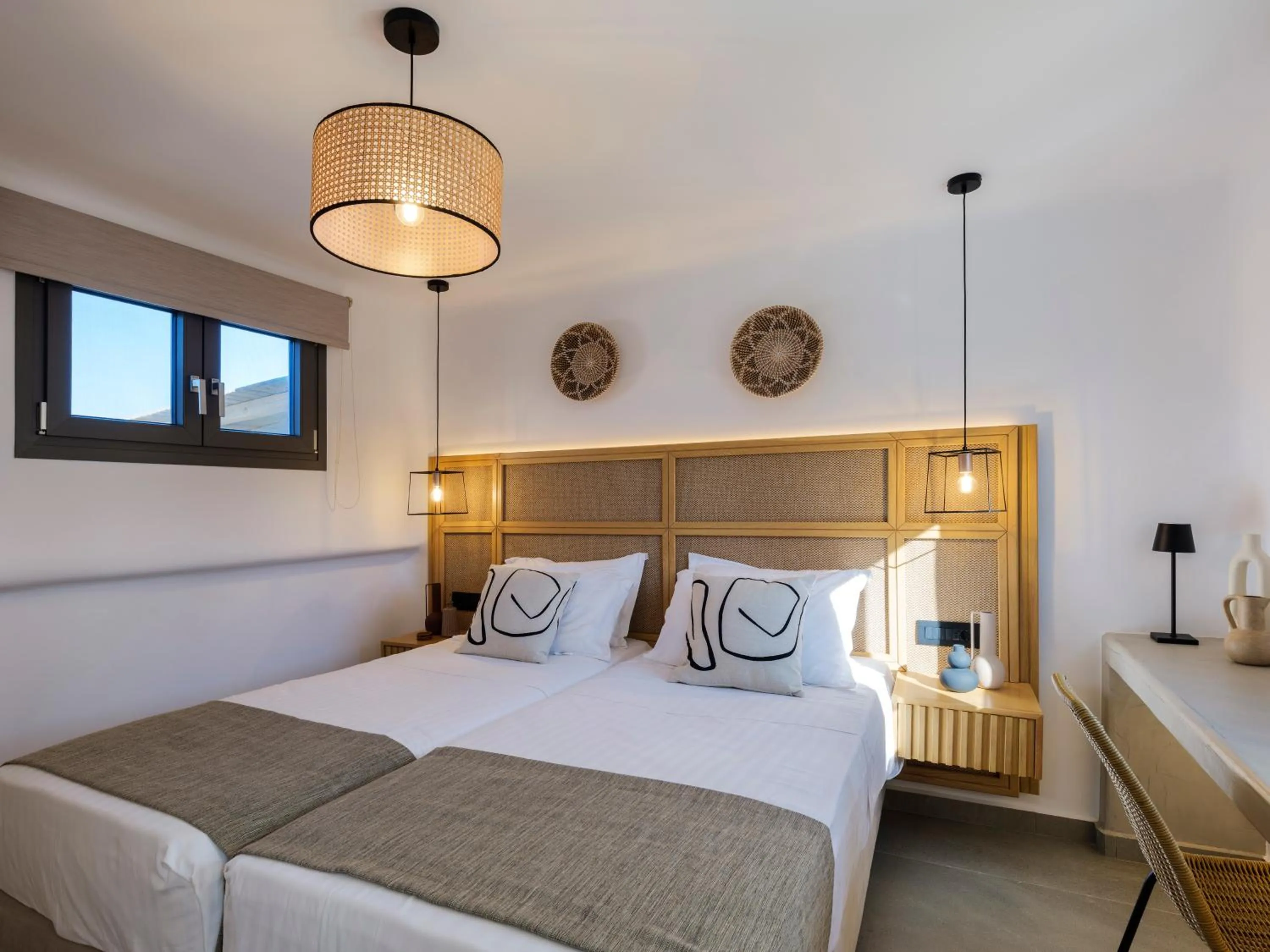 Bed in Mykonos Residence Villas & Suites Merchia beach