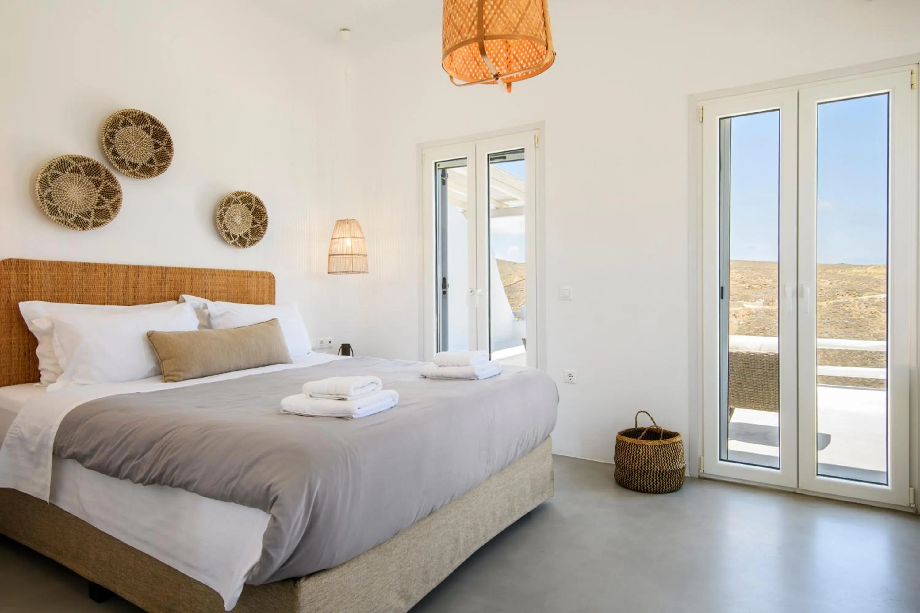 Bed in Mykonos Residence Villas & Suites Merchia beach