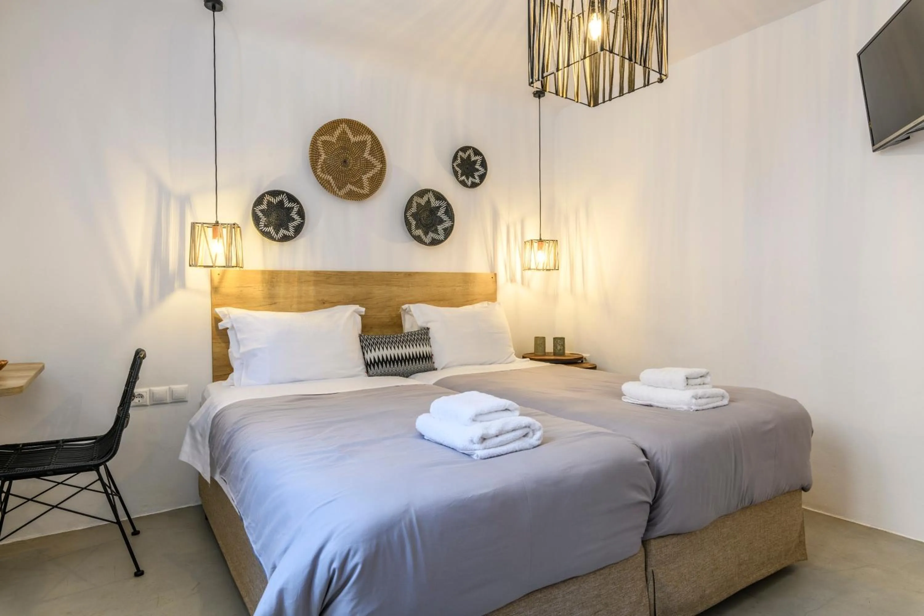 Bed in Mykonos Residence Villas & Suites Merchia beach