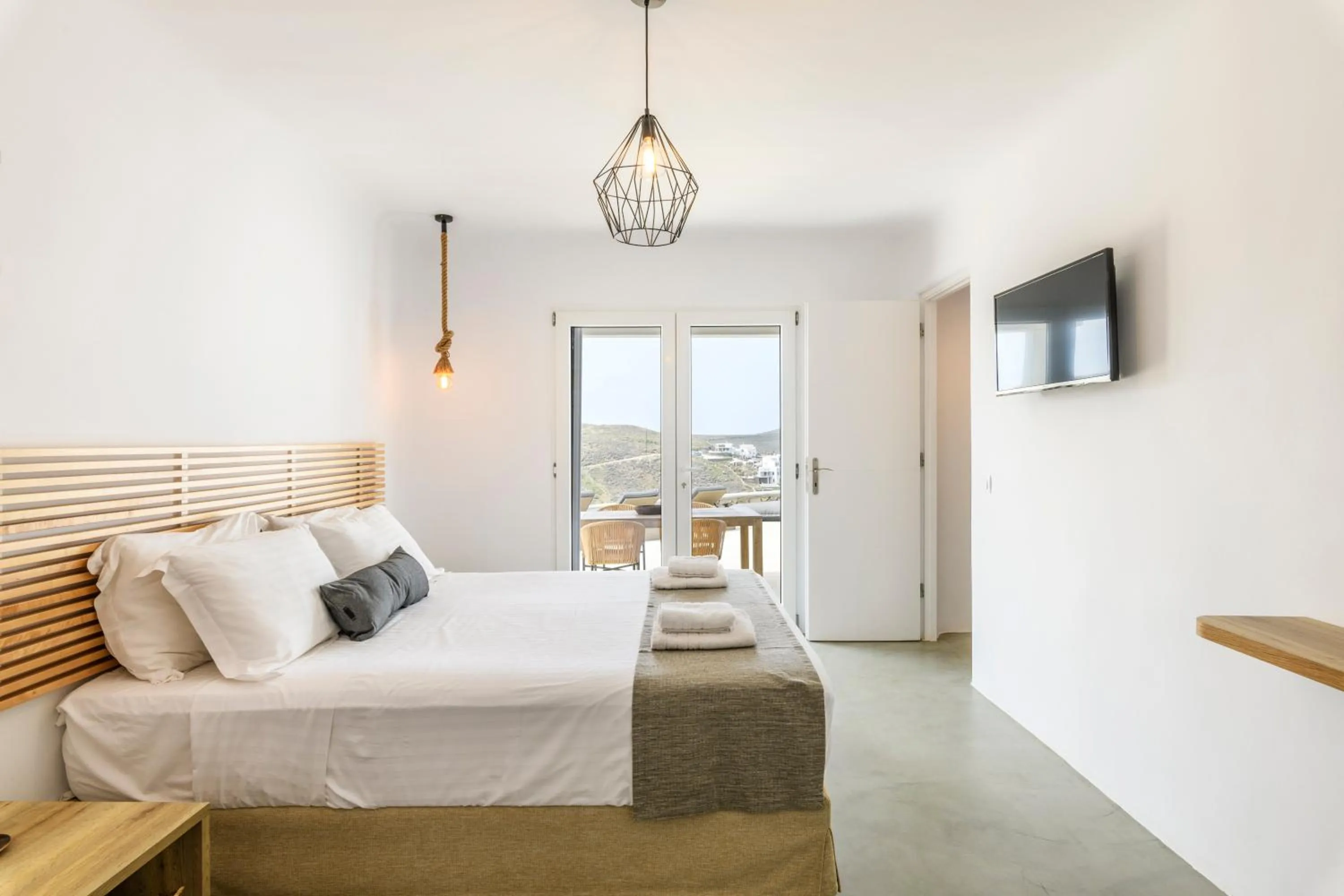 Bed in Mykonos Residence Villas & Suites Merchia beach